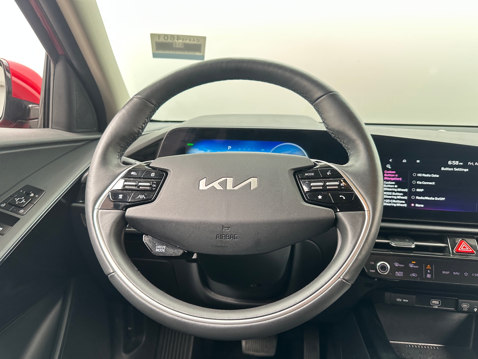 Thumbnail: 2024 Kia Niro - 4