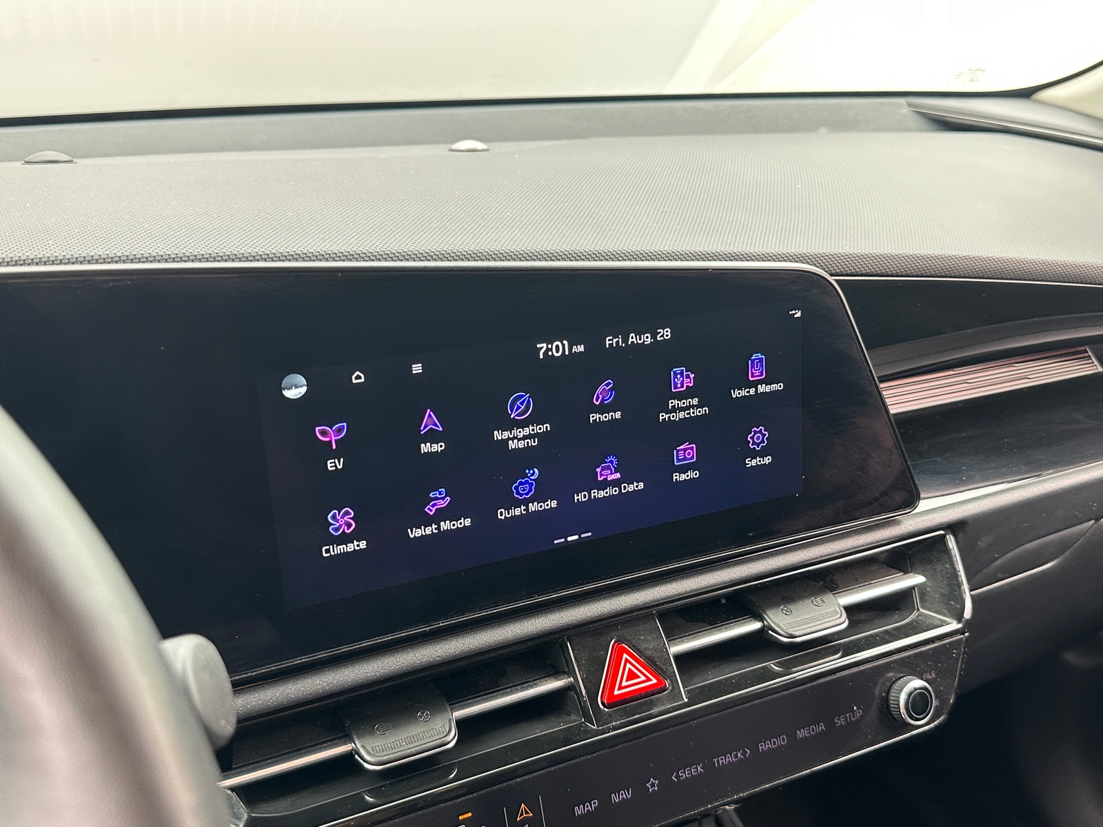 Thumbnail: 2024 Kia Niro - 3