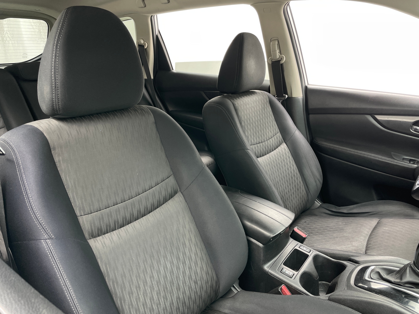 Thumbnail: 2017 Nissan Rogue - 2