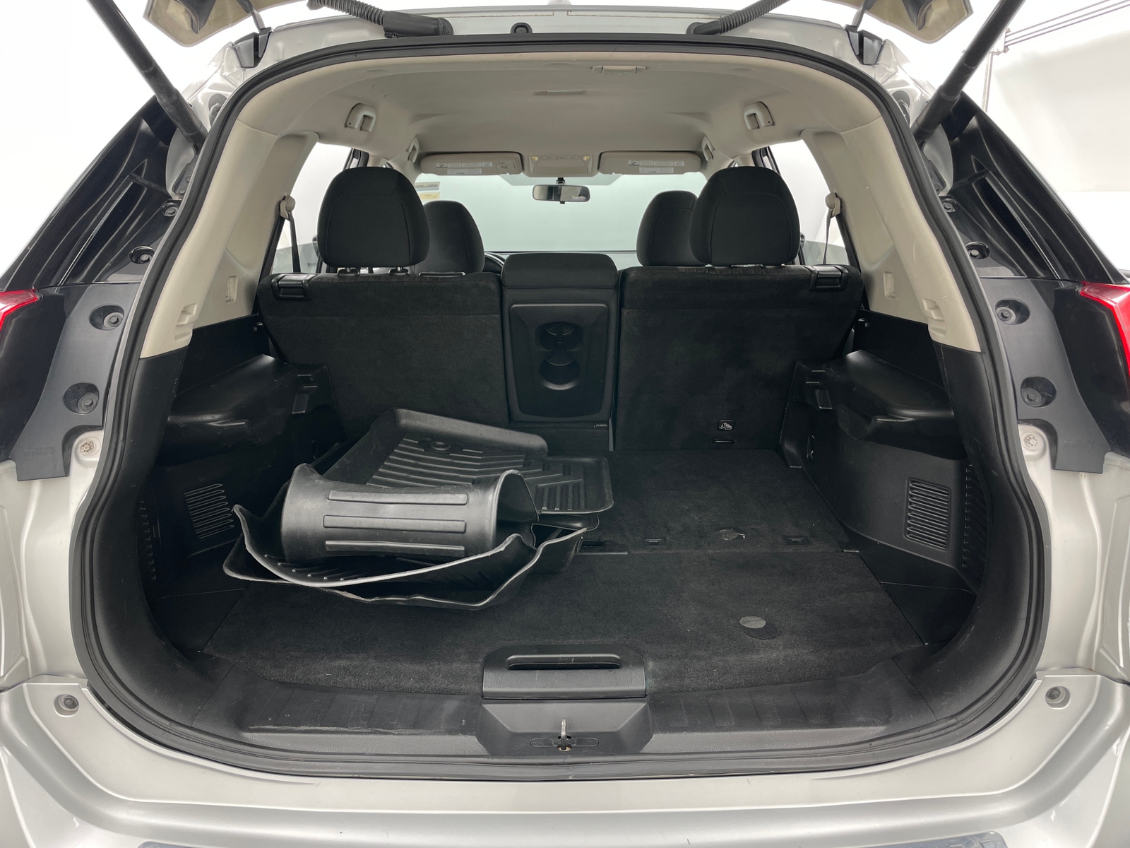 Thumbnail: 2017 Nissan Rogue - 7