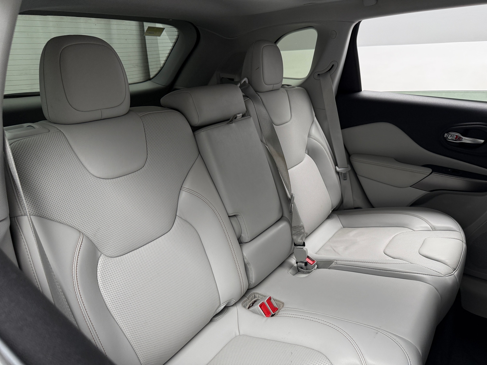 Thumbnail: 2020 Jeep Cherokee - 5