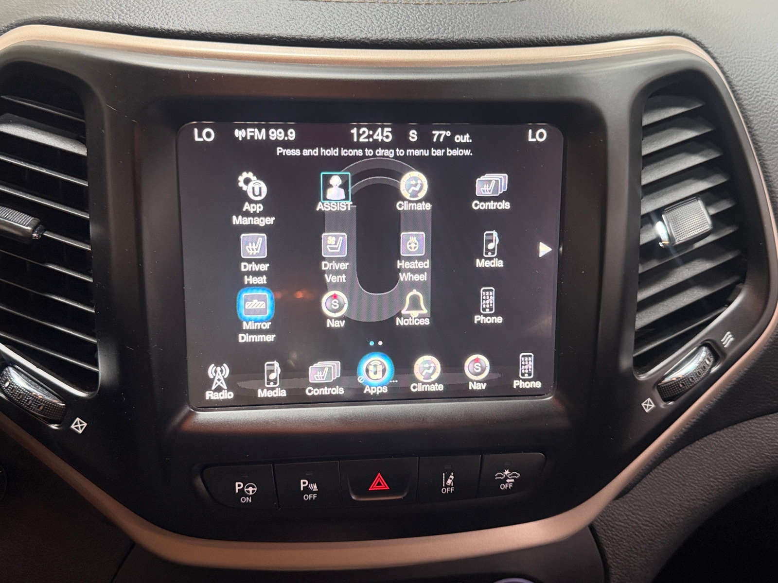 Thumbnail: 2018 Jeep Cherokee - 3