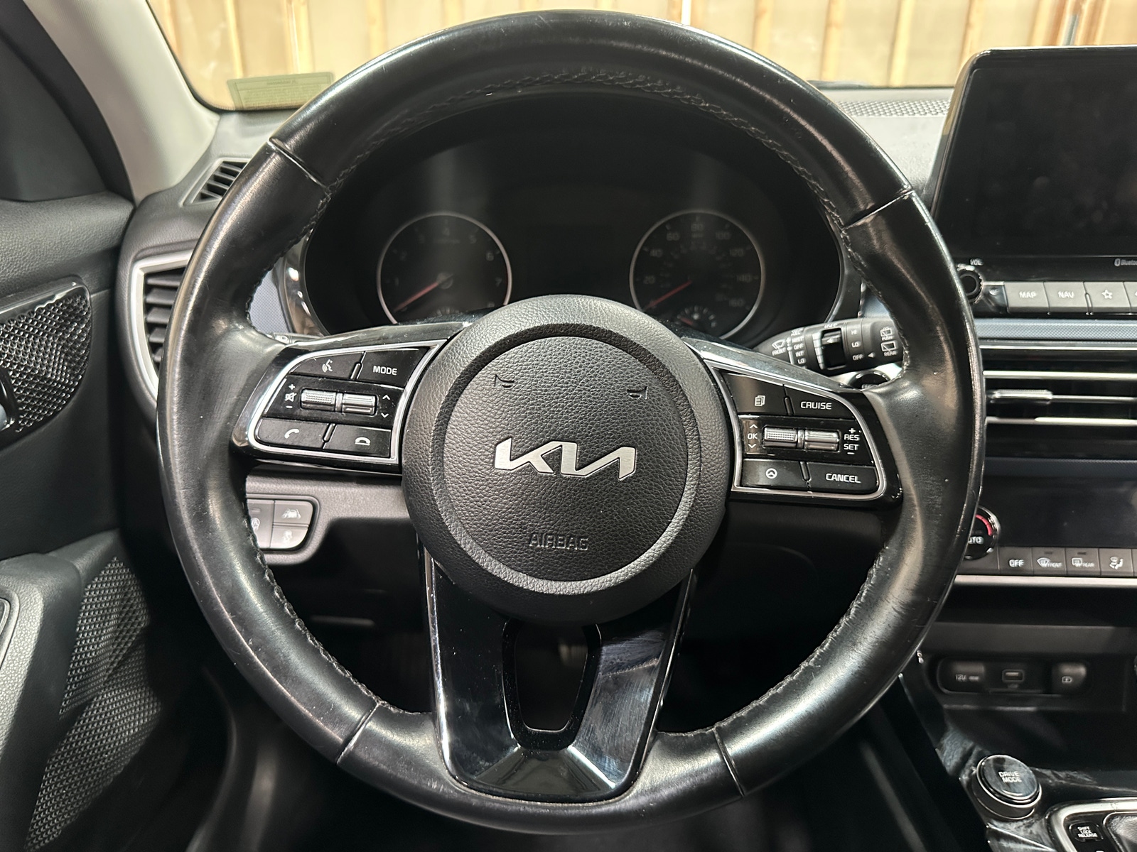 Thumbnail: 2022 Kia Seltos - 4