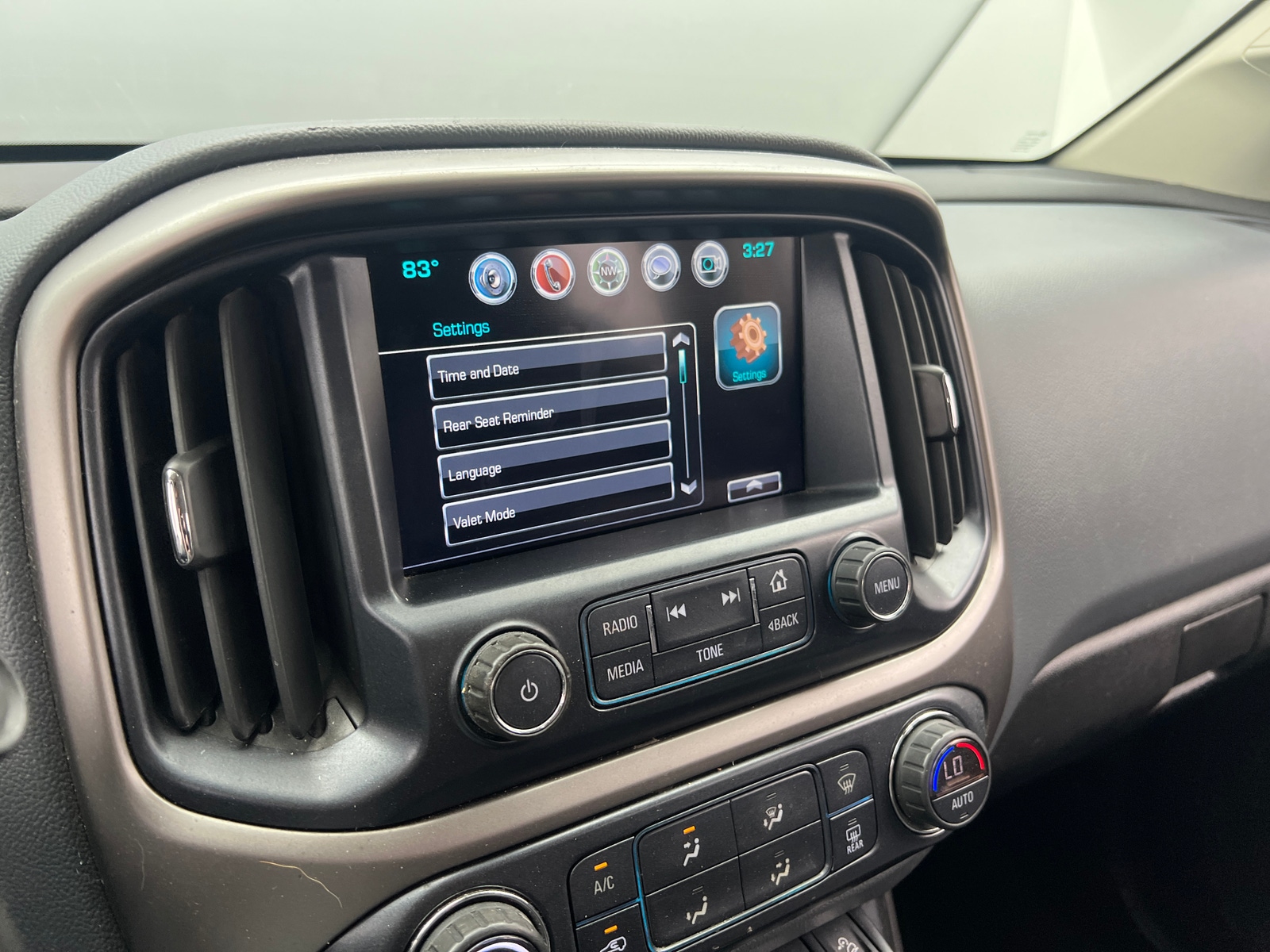 Thumbnail: 2018 Chevrolet Colorado - 3