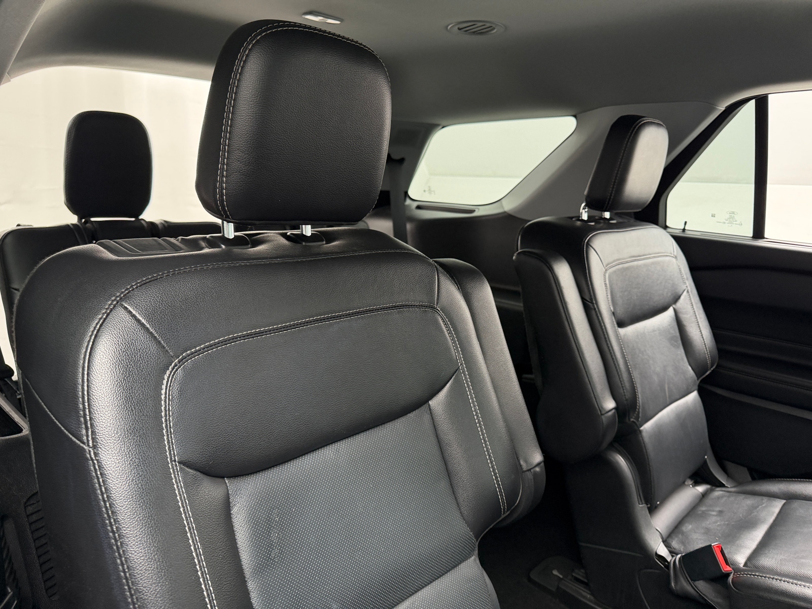 Thumbnail: 2022 Ford Explorer - 5
