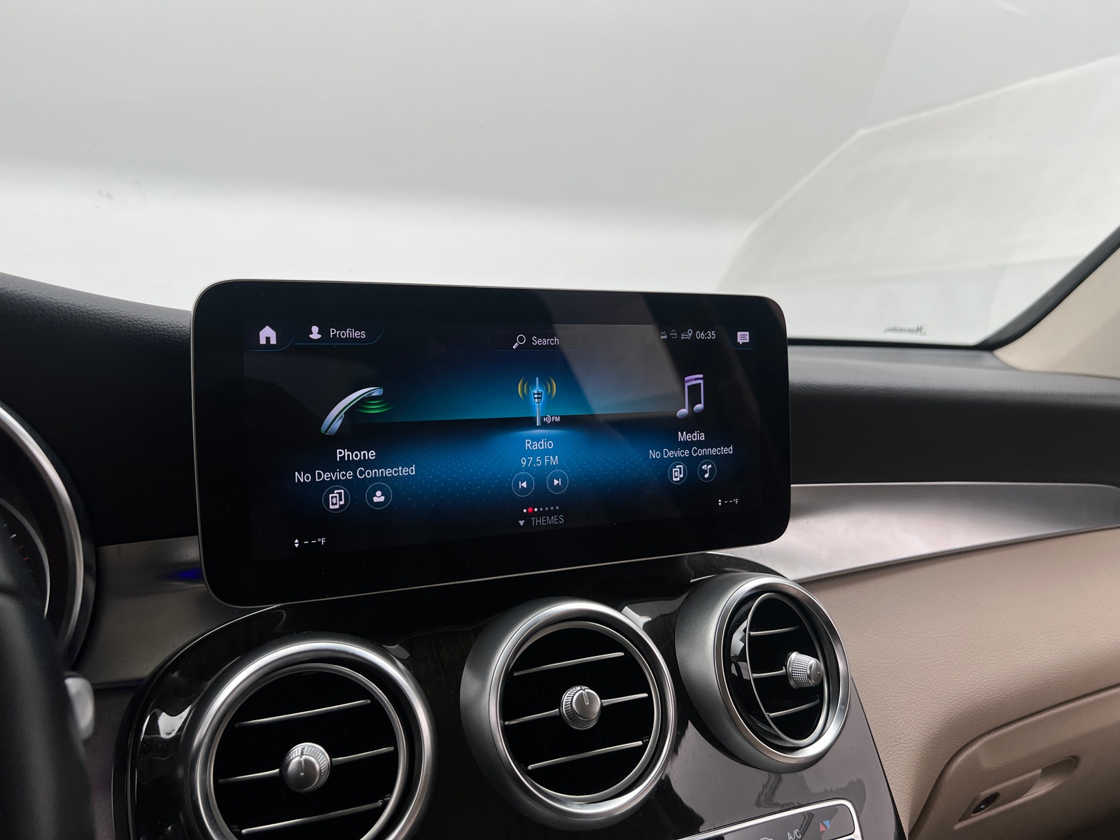 Thumbnail: 2022 Mercedes-Benz GLC - 3
