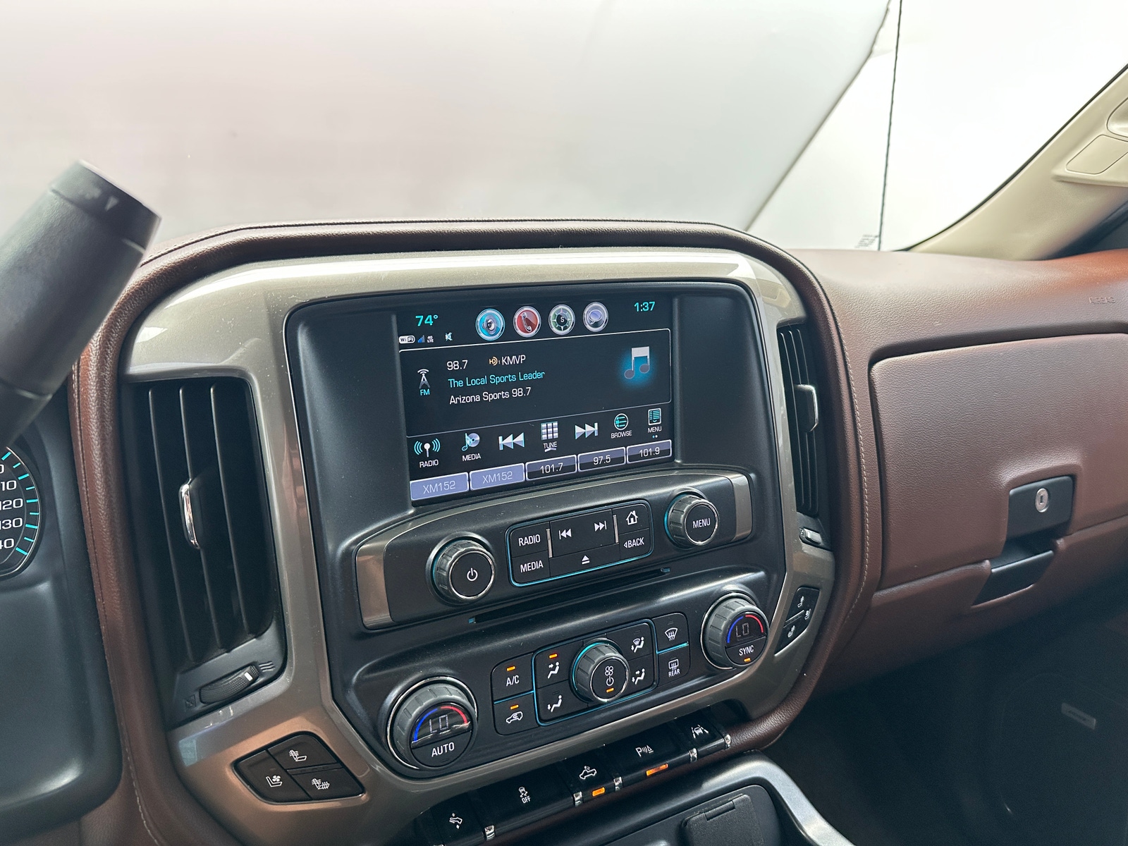 Thumbnail: 2018 Chevrolet Silverado 1500 - 3
