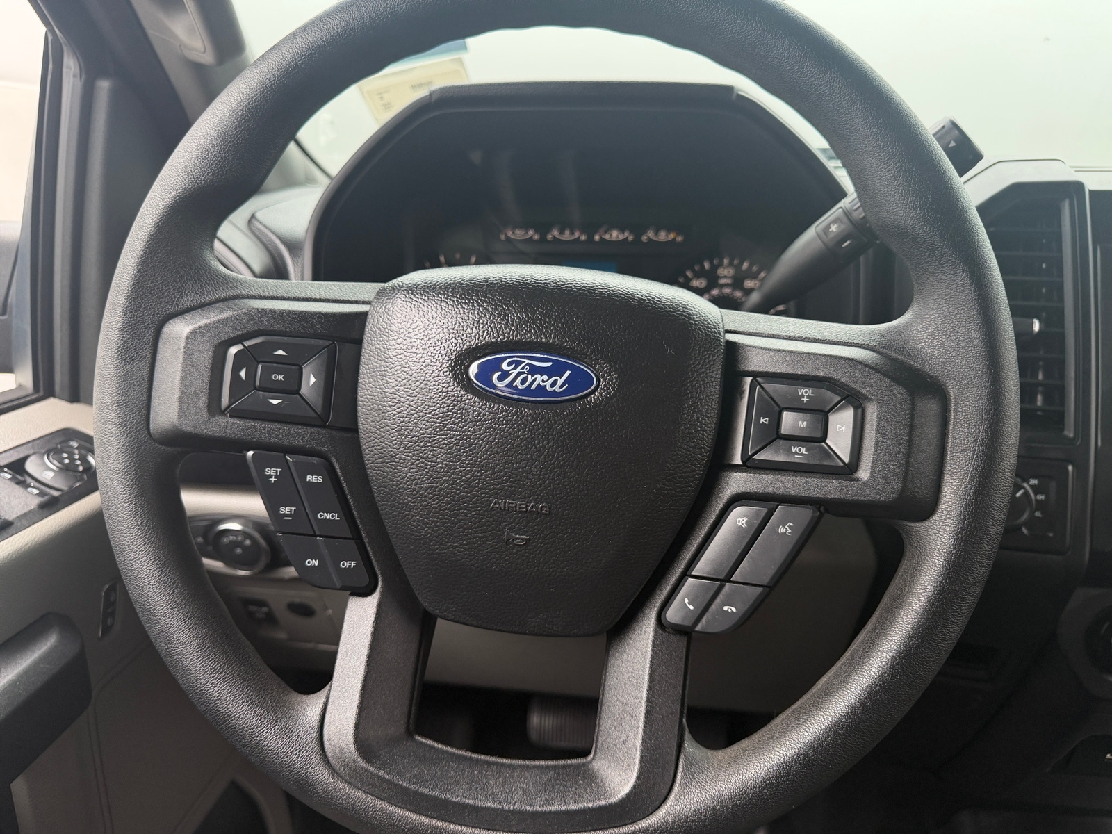 Thumbnail: 2018 Ford Econoline - 5