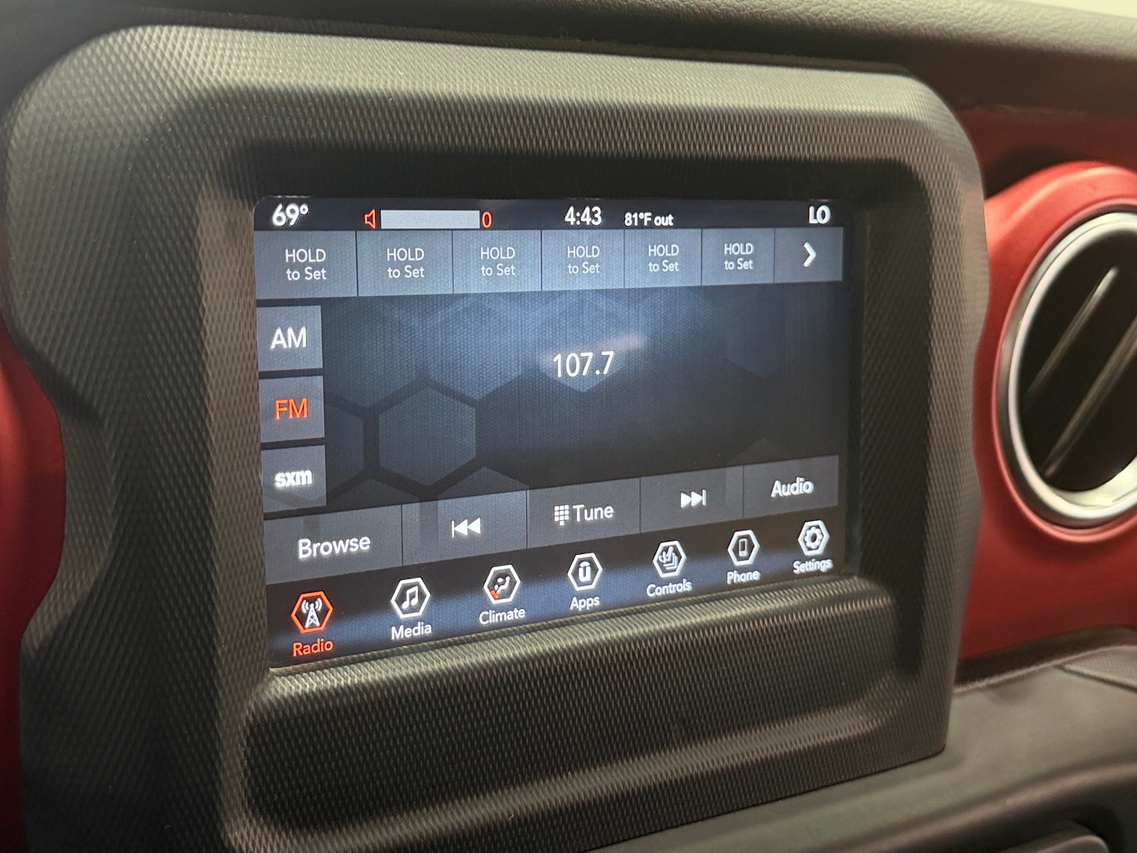 Thumbnail: 2019 Jeep Wrangler - 4
