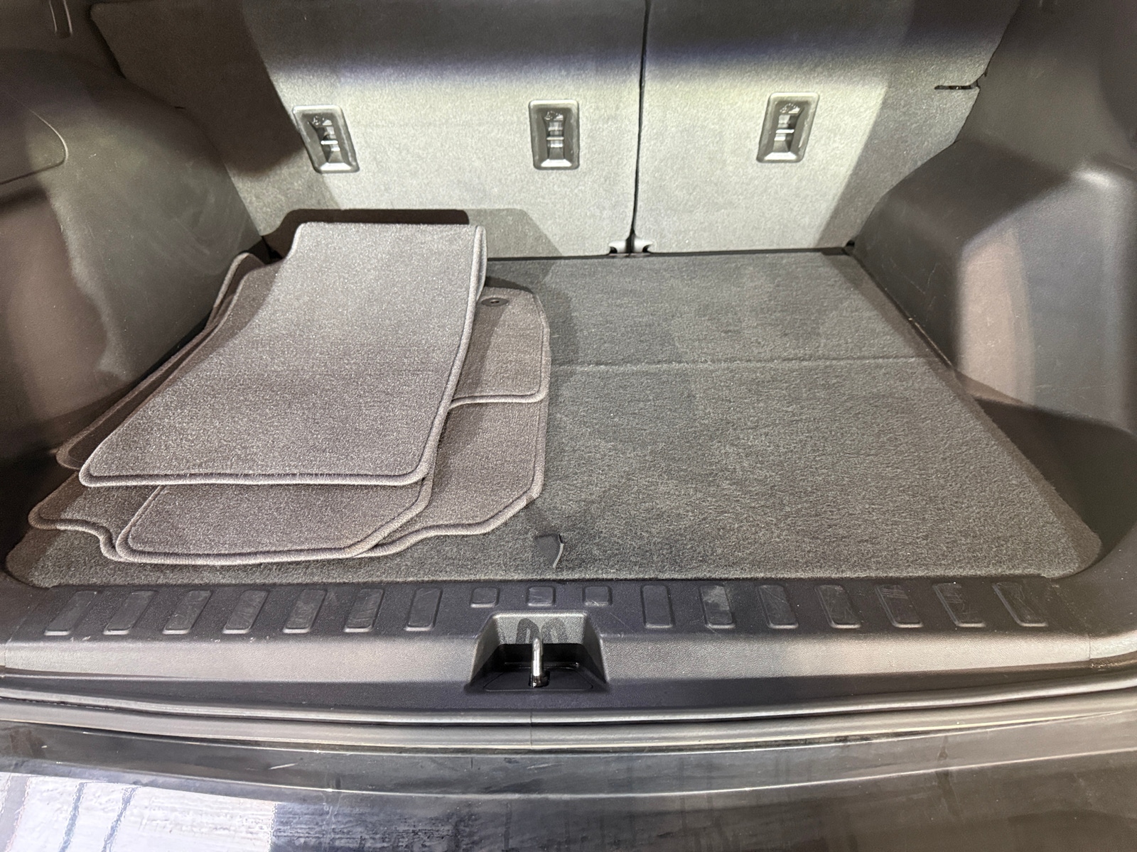 Thumbnail: 2020 Chevrolet Equinox - 6