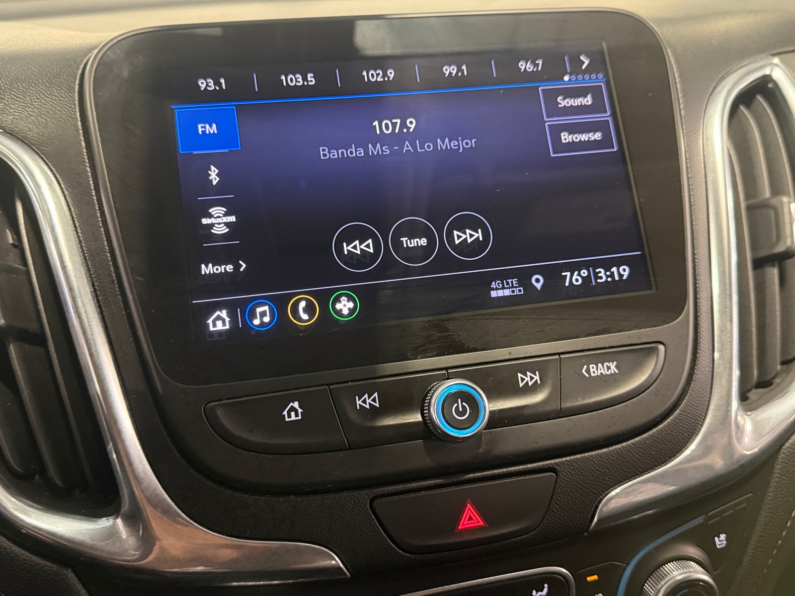 Thumbnail: 2020 Chevrolet Equinox - 3