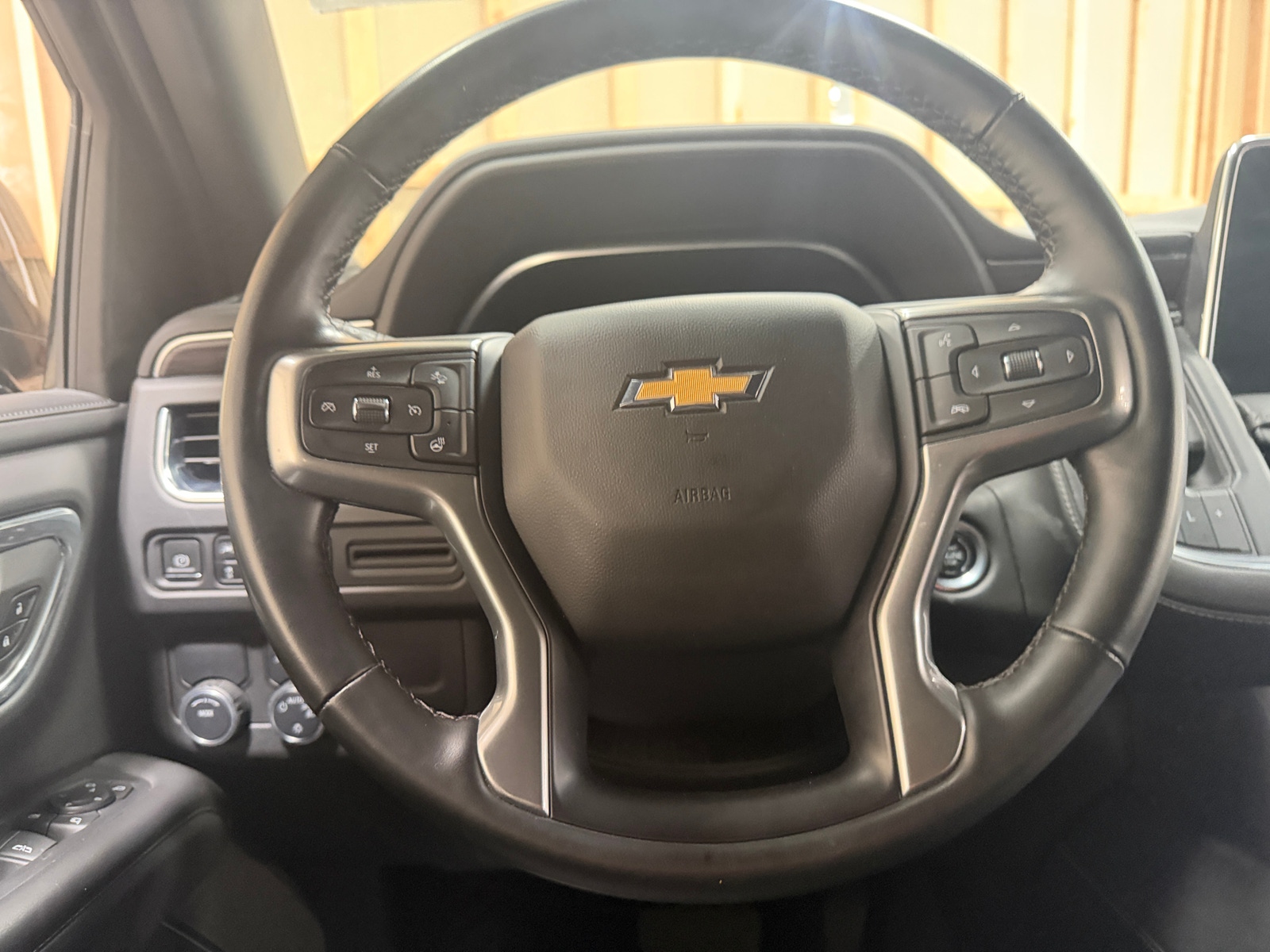 Thumbnail: 2023 Chevrolet Tahoe - 4