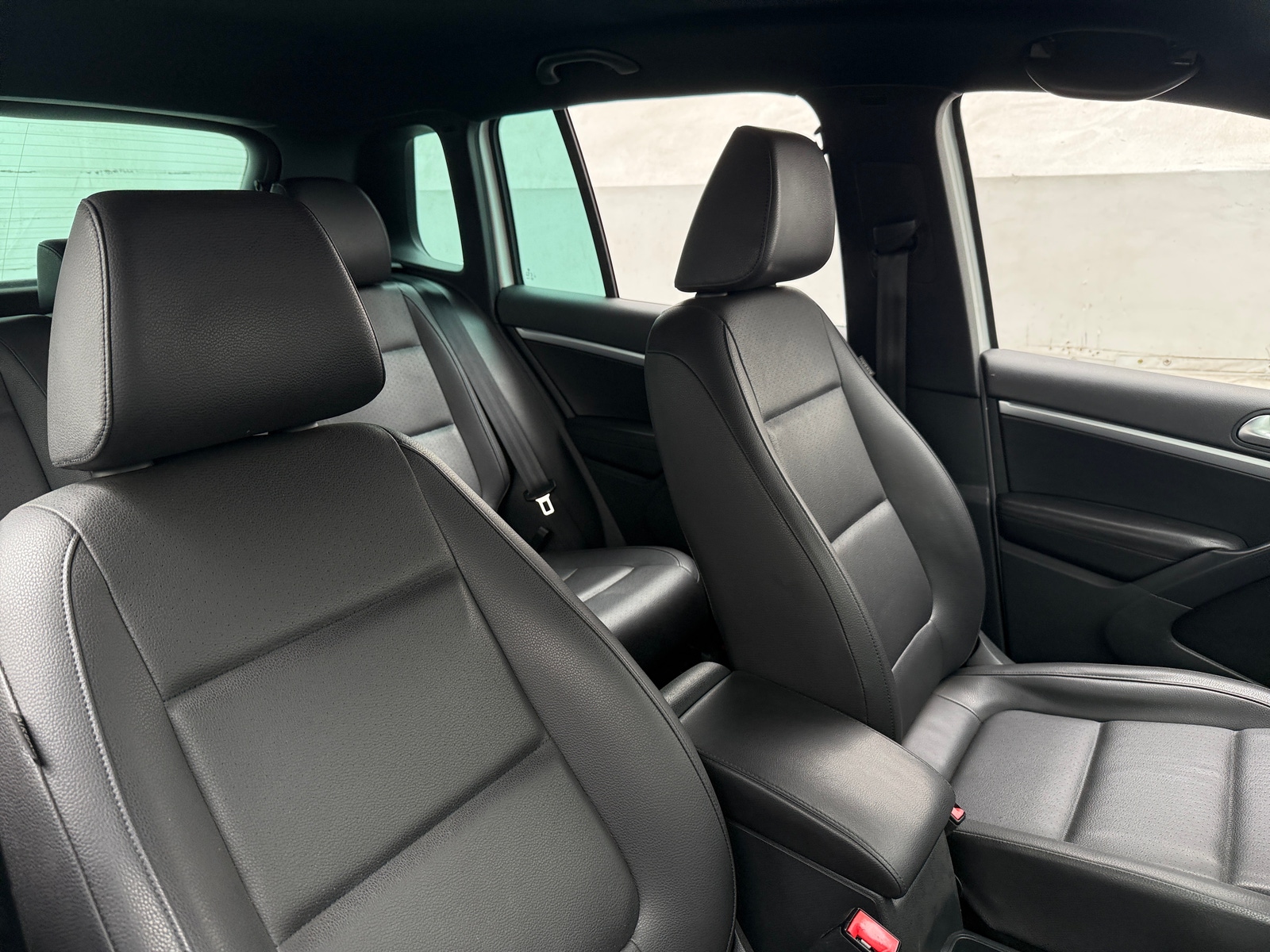 Thumbnail: 2016 Volkswagen Tiguan - 2