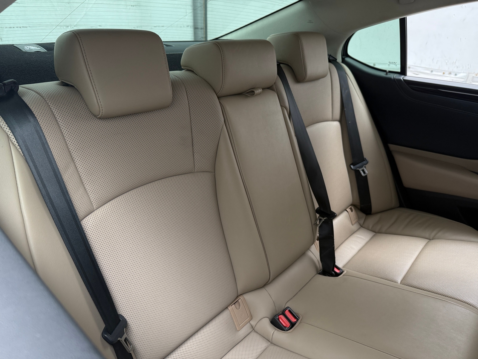 Thumbnail: 2020 Lexus ES - 6