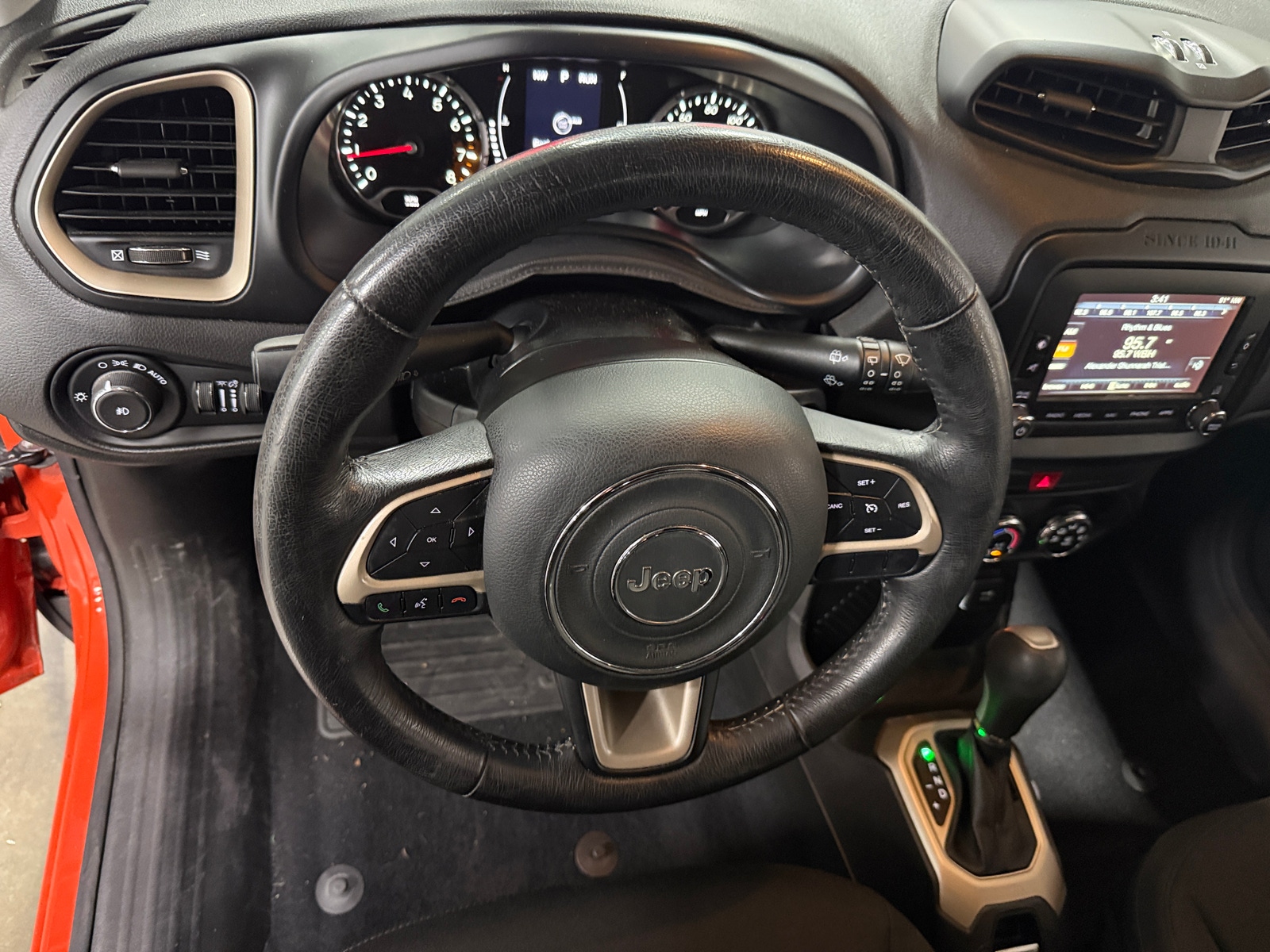 Thumbnail: 2016 Jeep Renegade - 5