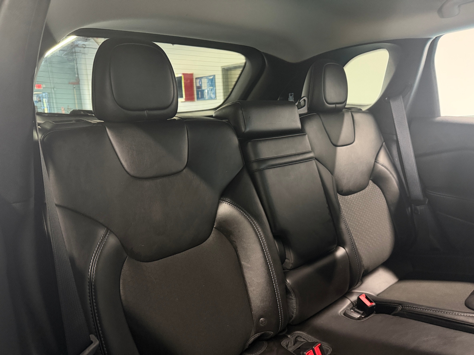 Thumbnail: 2019 Jeep Cherokee - 6