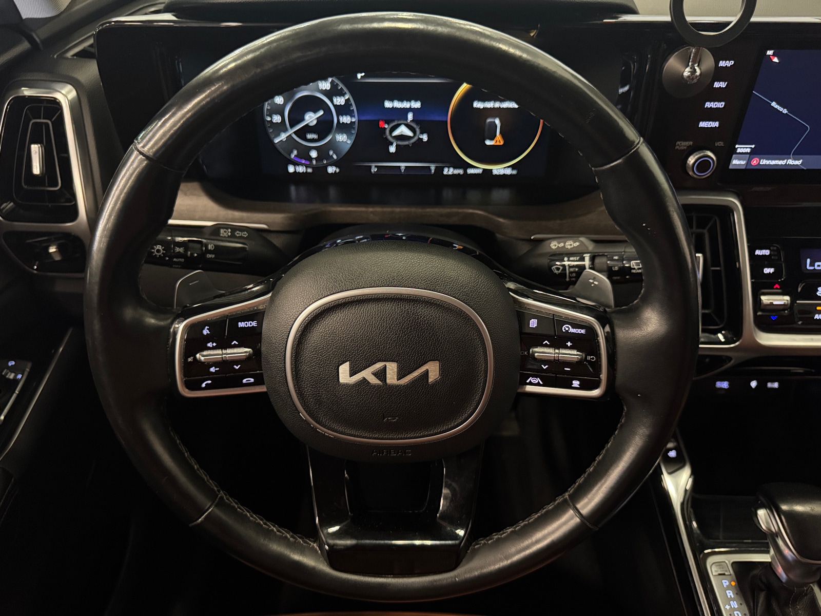 Thumbnail: 2022 Kia Sorento - 4