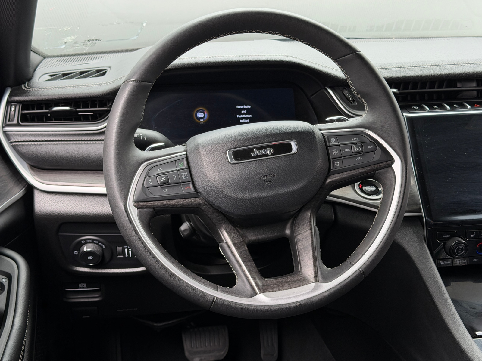 Thumbnail: 2024 Jeep Grand Cherokee - 4