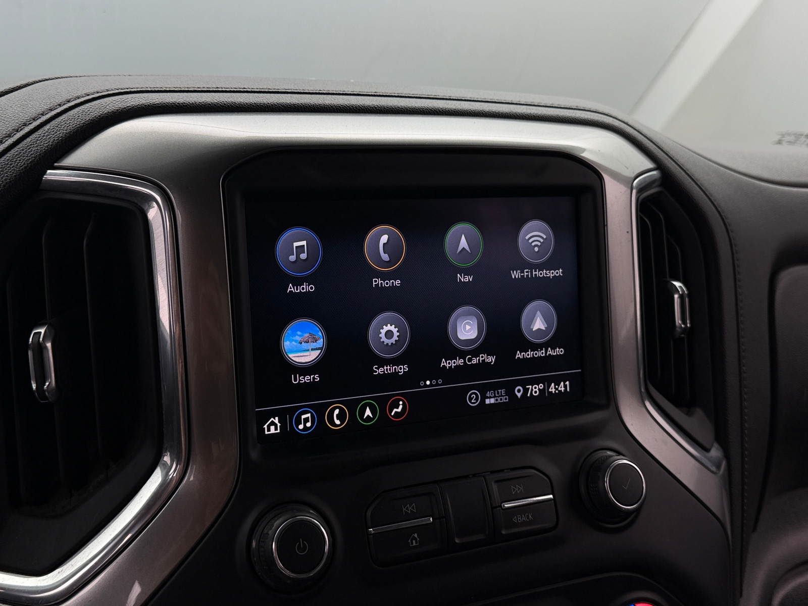 Thumbnail: 2020 Chevrolet Silverado 1500 - 3