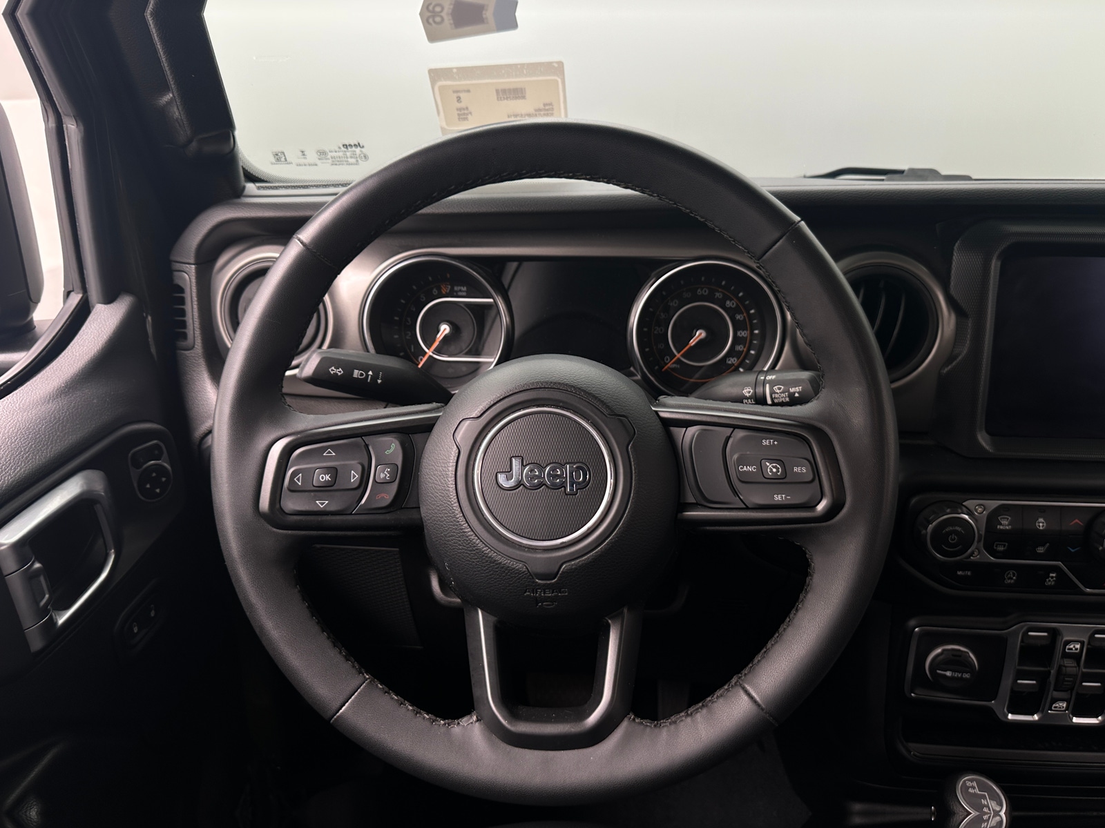 Thumbnail: 2023 Jeep Gladiator - 5