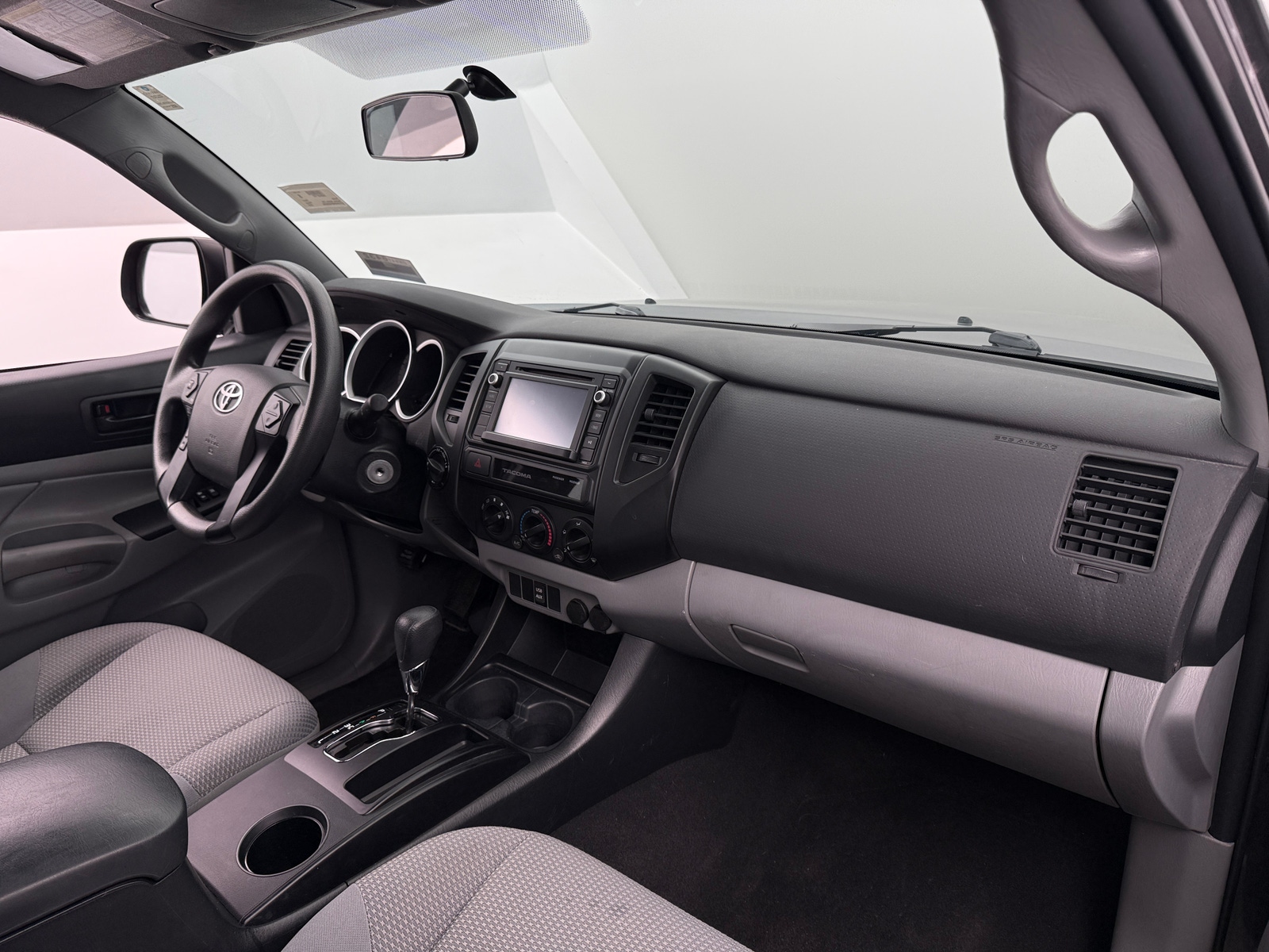 Thumbnail: 2015 Toyota Tacoma - 3