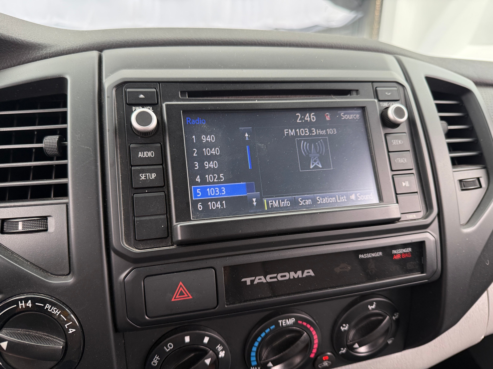 Thumbnail: 2015 Toyota Tacoma - 4
