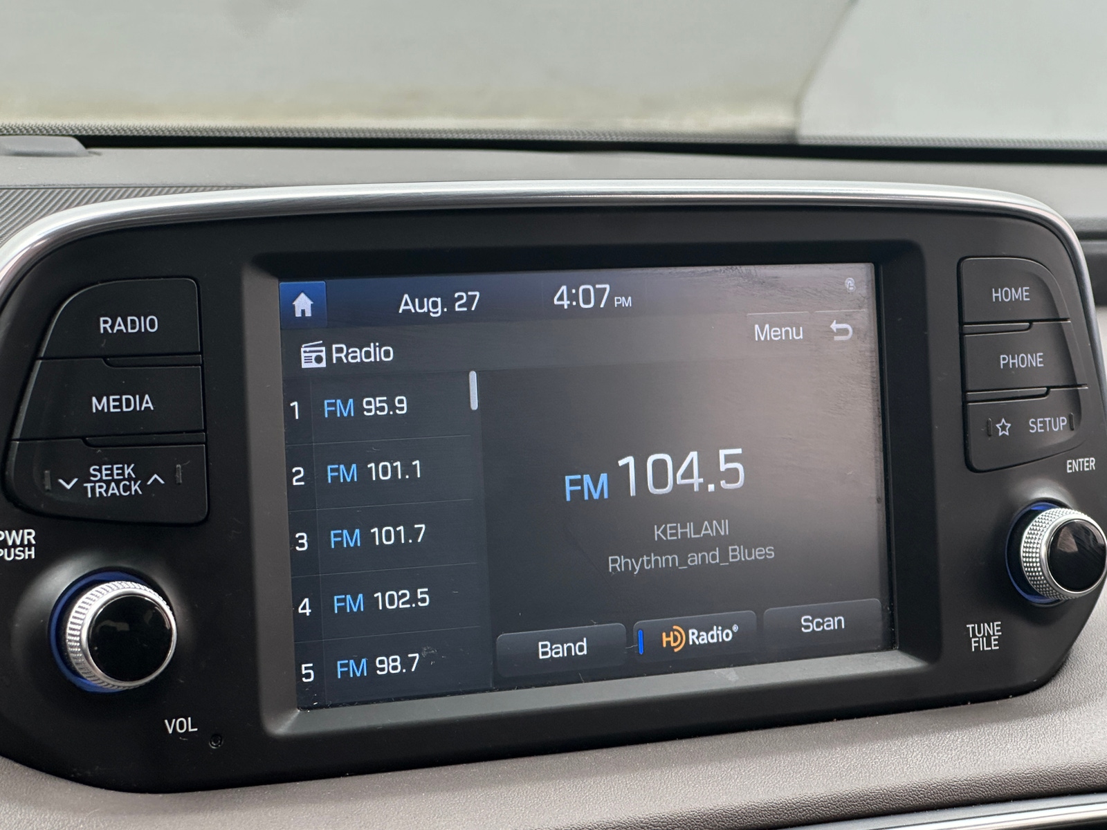 Thumbnail: 2020 Hyundai Santa Fe - 4