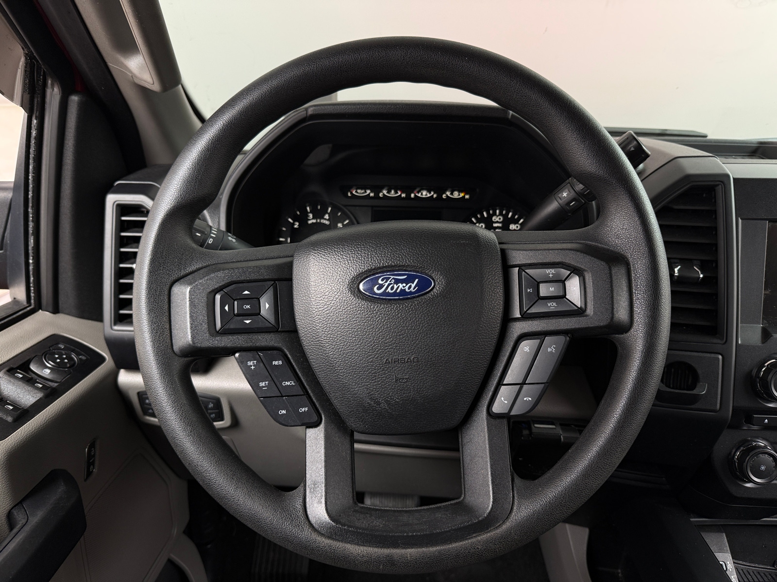 Thumbnail: 2018 Ford Econoline - 5