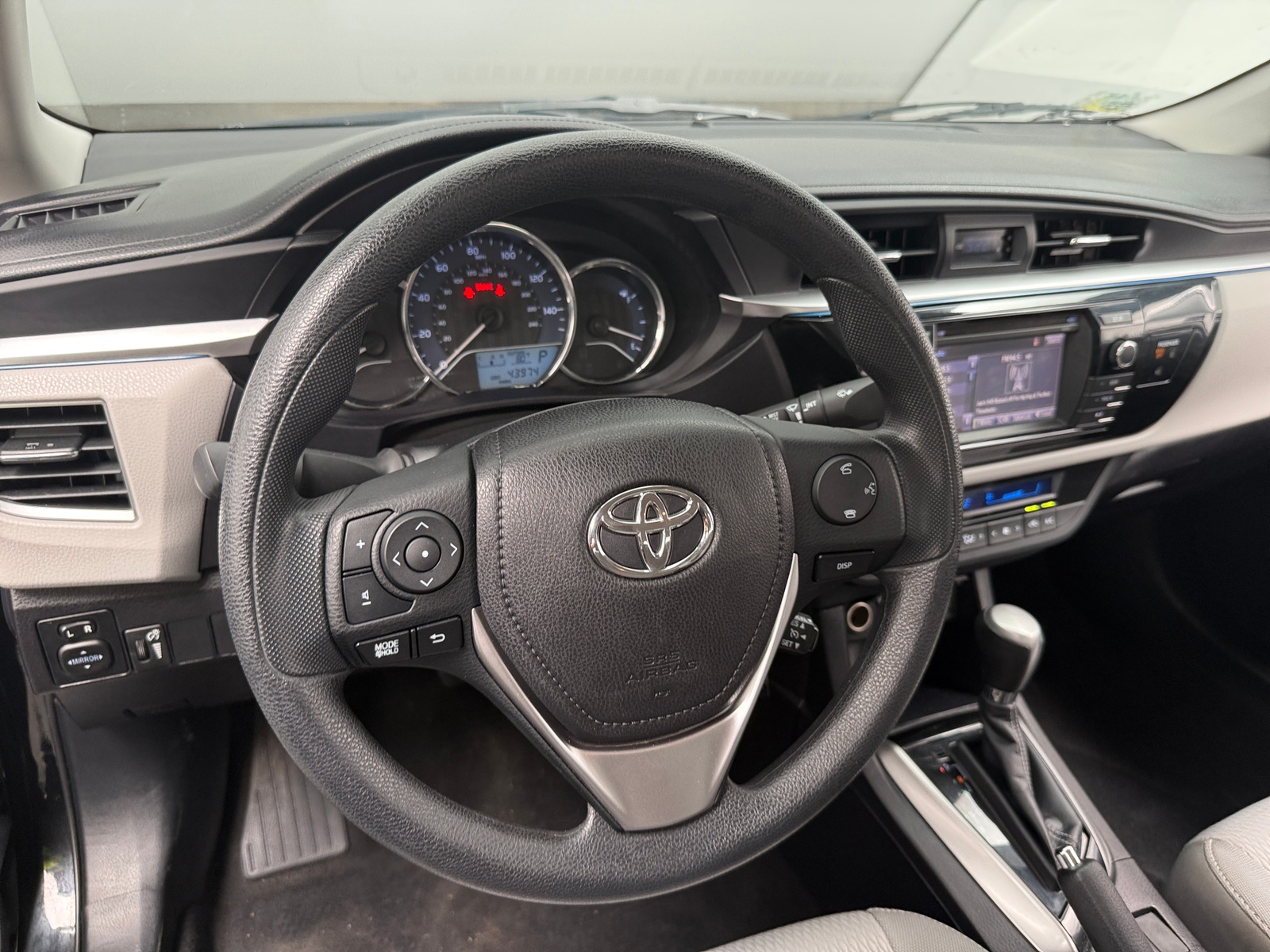 Thumbnail: 2015 Toyota Corolla - 5