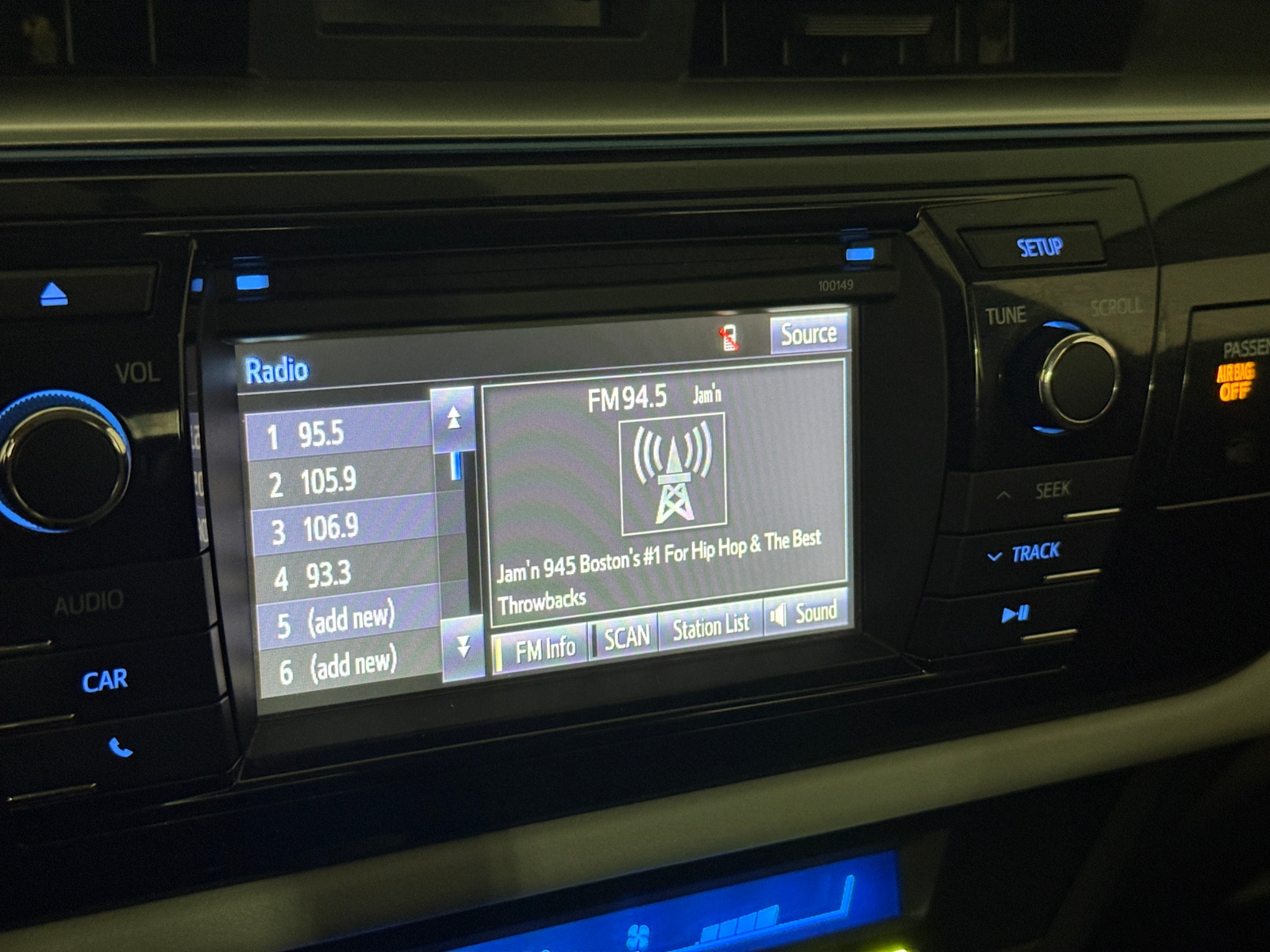 Thumbnail: 2015 Toyota Corolla - 4