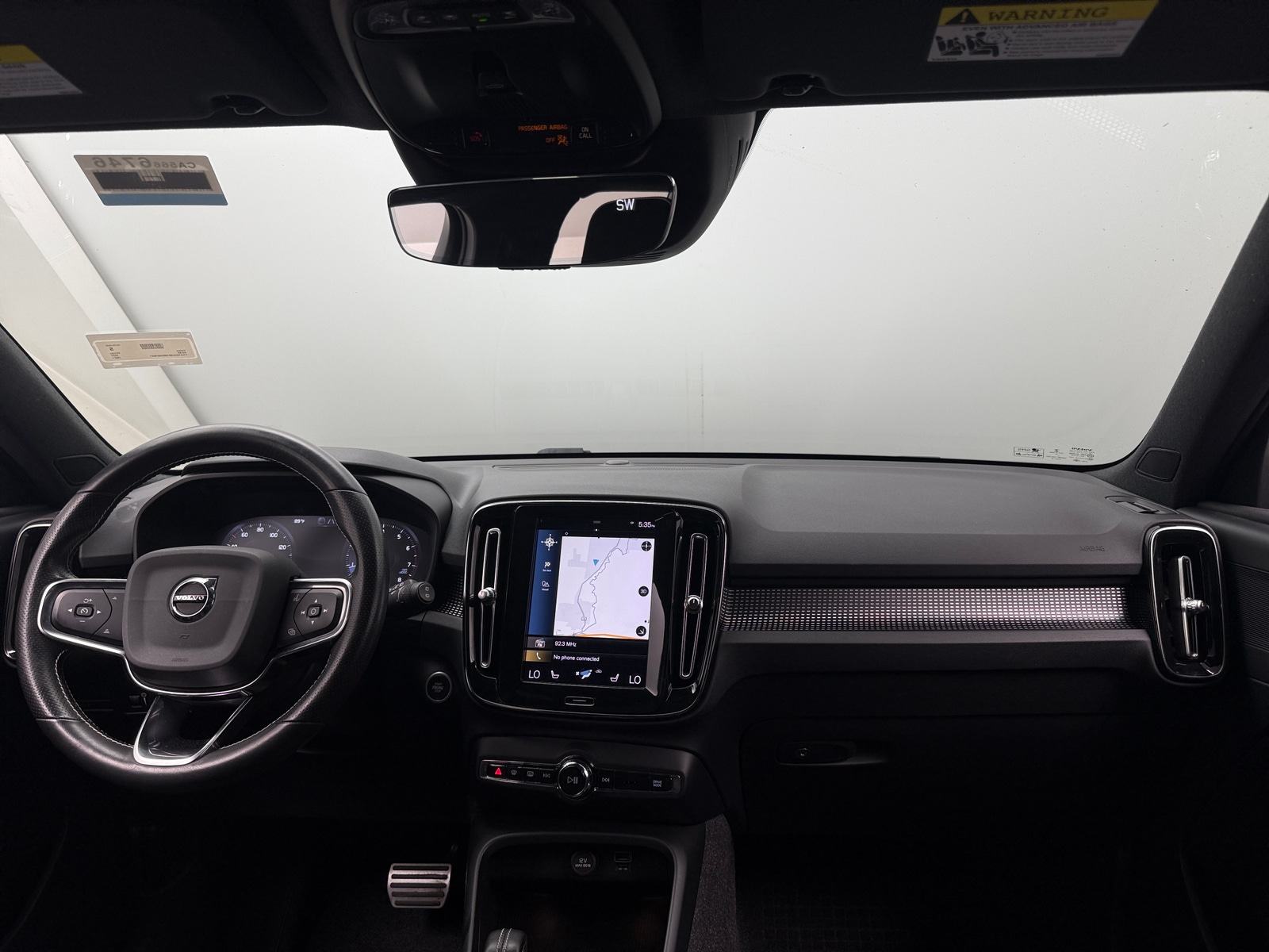 Thumbnail: 2021 Volvo XC40 - 2
