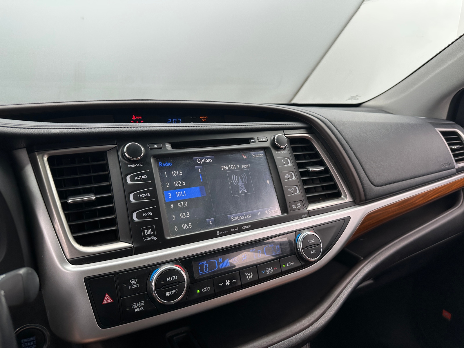 Thumbnail: 2018 Toyota Highlander - 3