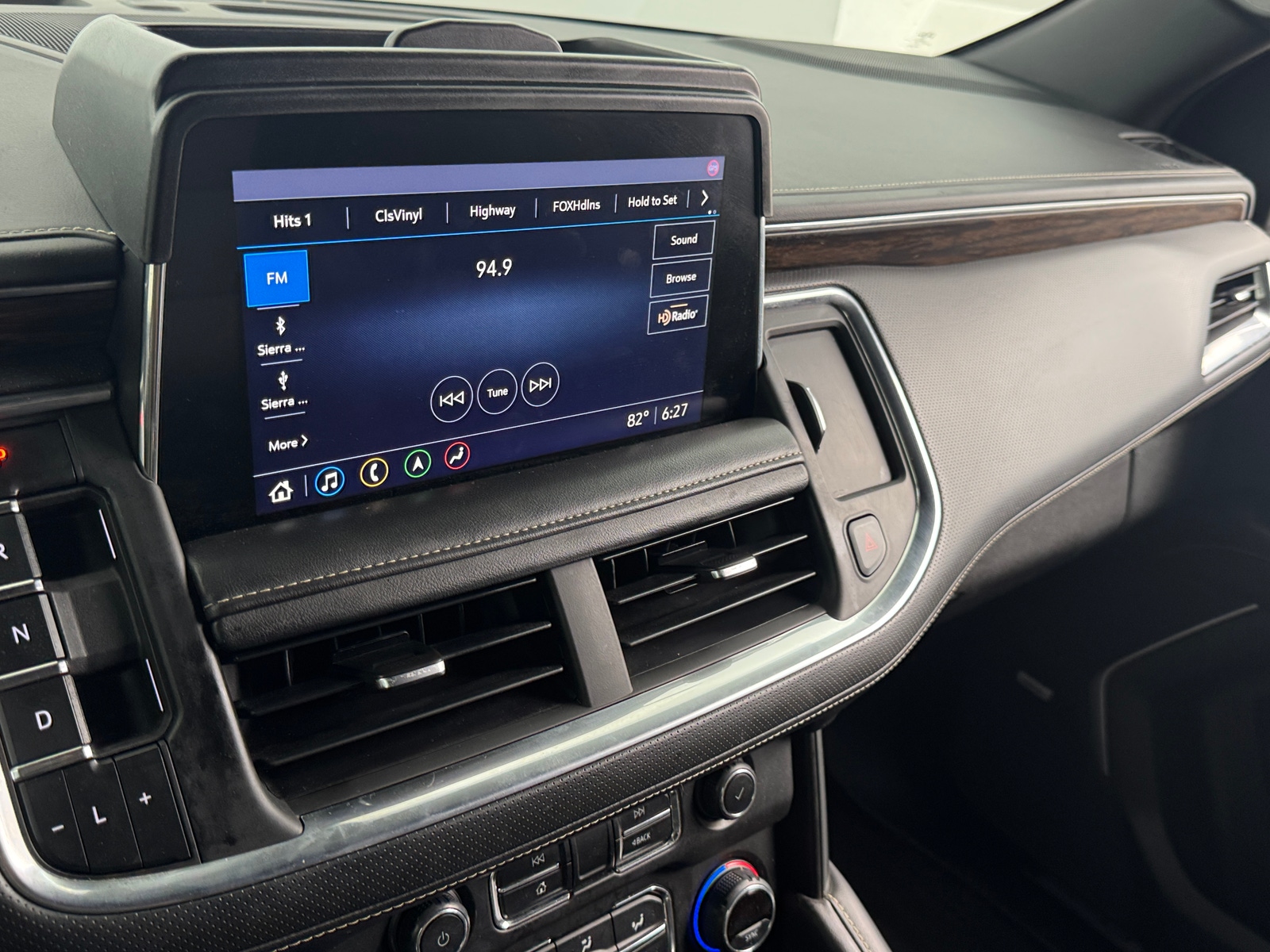 Thumbnail: 2021 Chevrolet Tahoe - 3