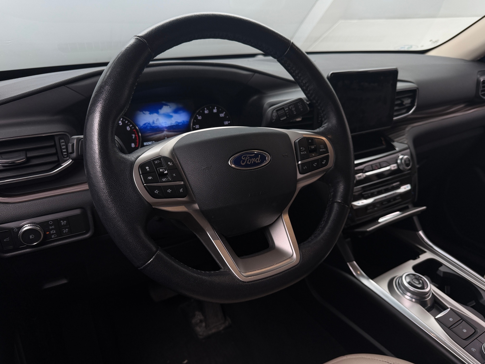 Thumbnail: 2021 Ford Explorer - 4