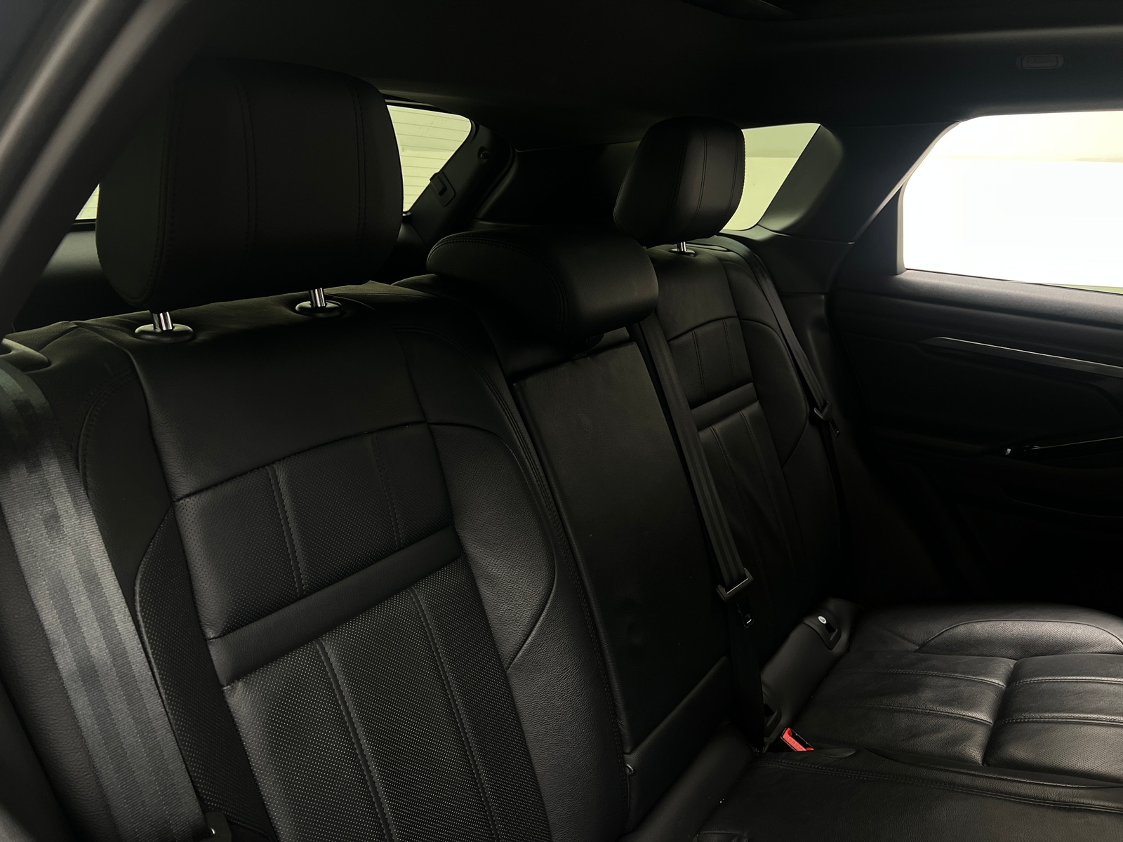 Thumbnail: 2020 Land Rover Range Rover Evoque - 5
