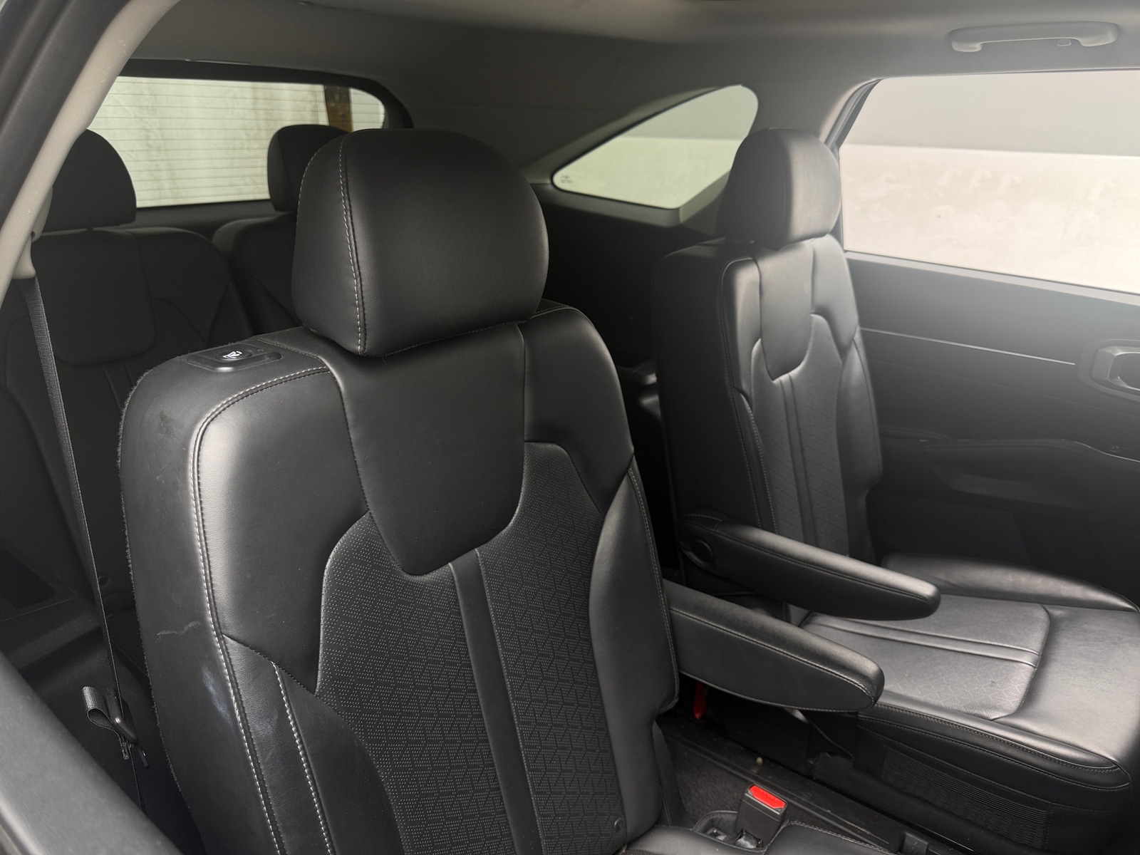 Thumbnail: 2023 Kia Sorento - 5
