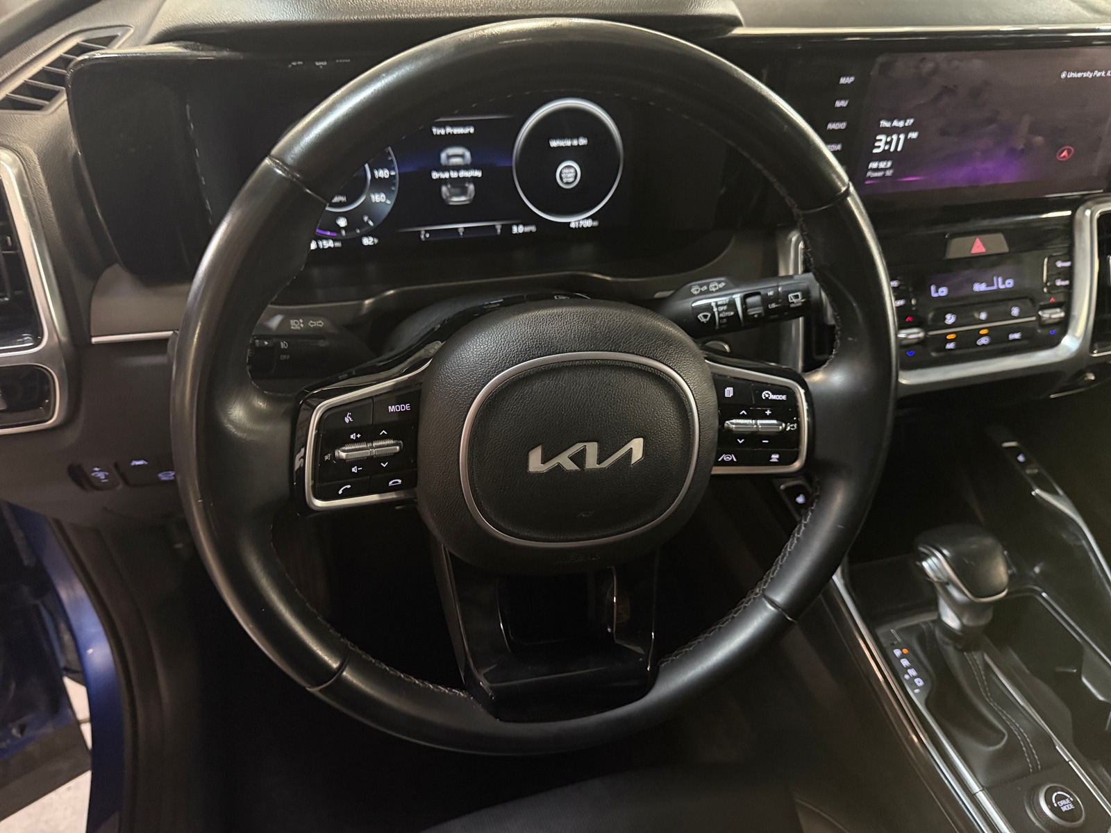 Thumbnail: 2023 Kia Sorento - 4