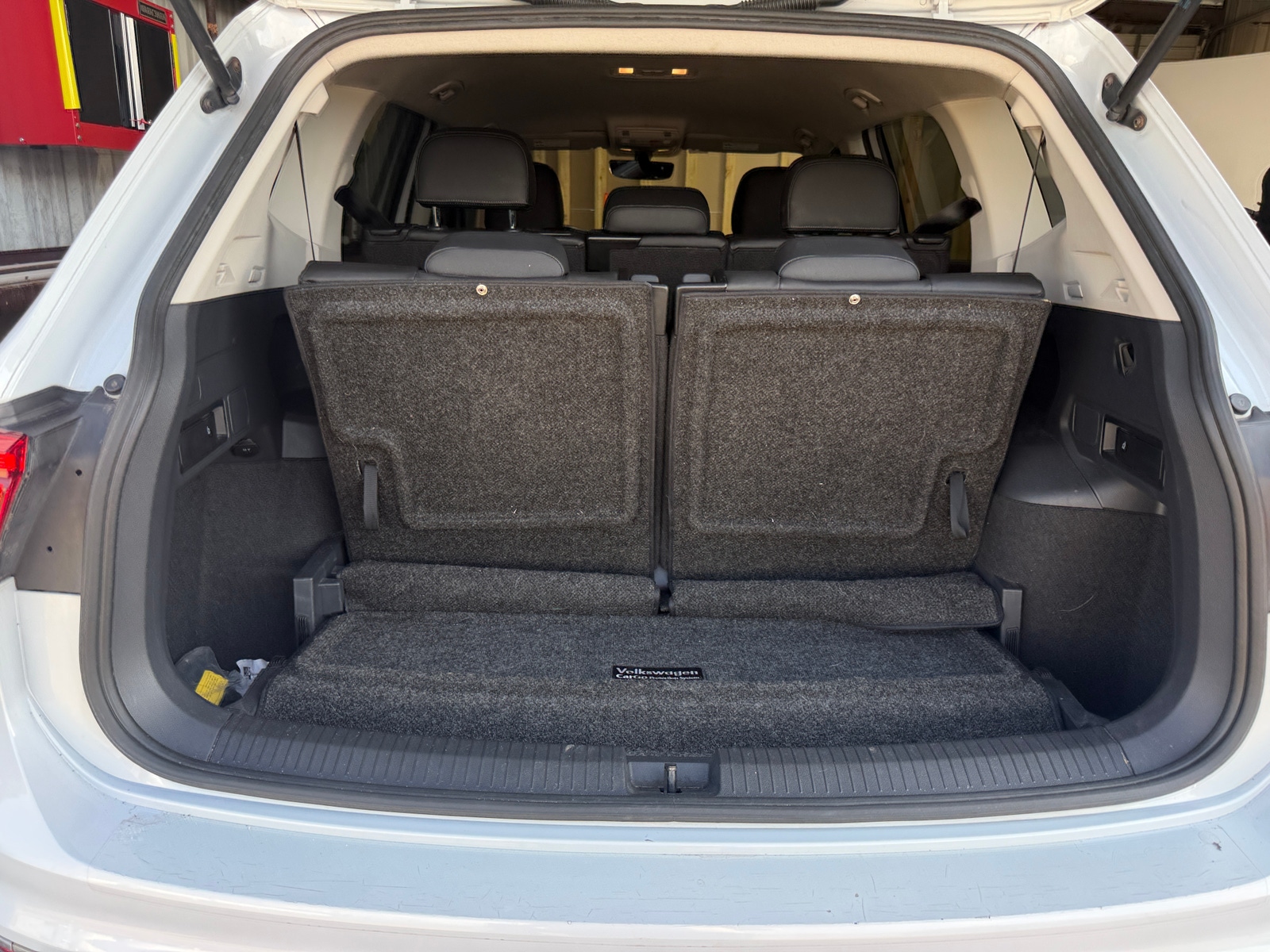 Thumbnail: 2018 Volkswagen Tiguan - 6