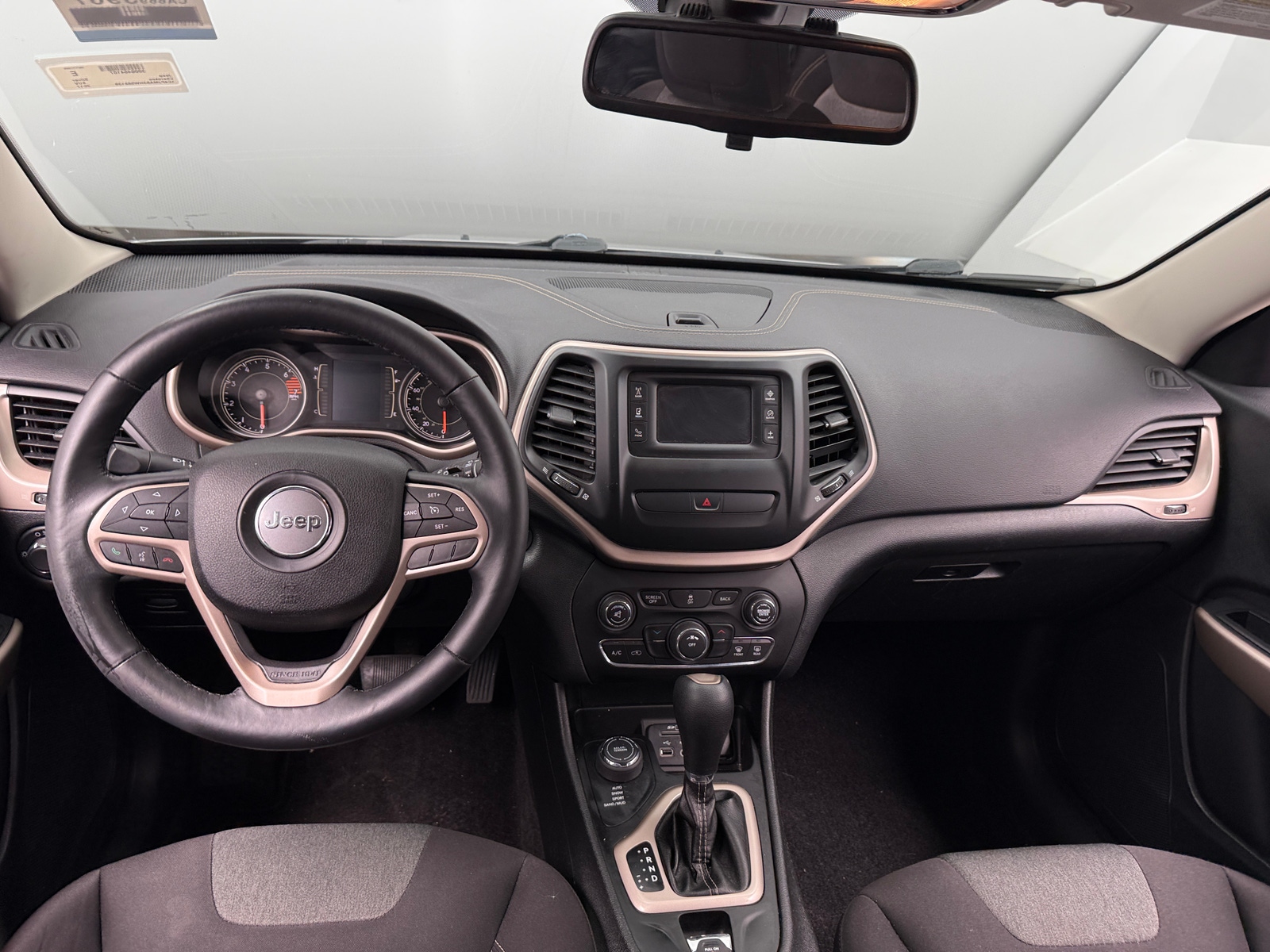 Thumbnail: 2017 Jeep Cherokee - 3