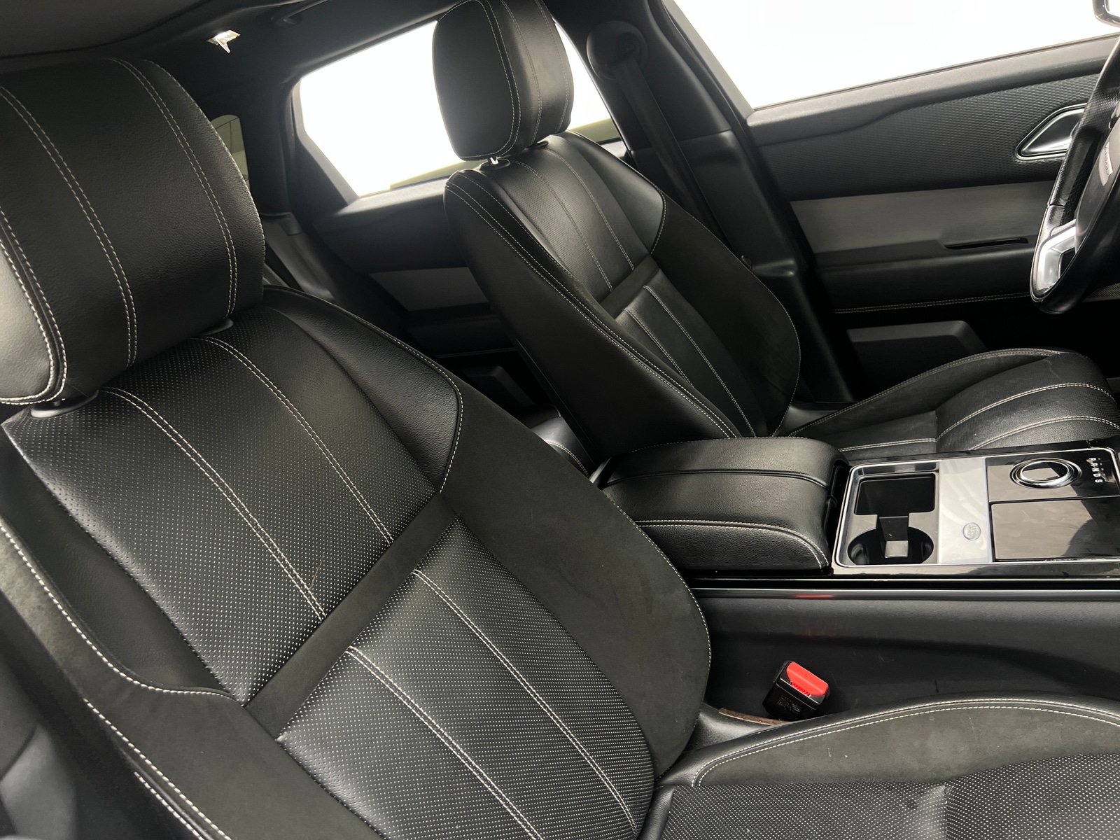 Thumbnail: 2018 Land Rover Range Rover Velar - 2
