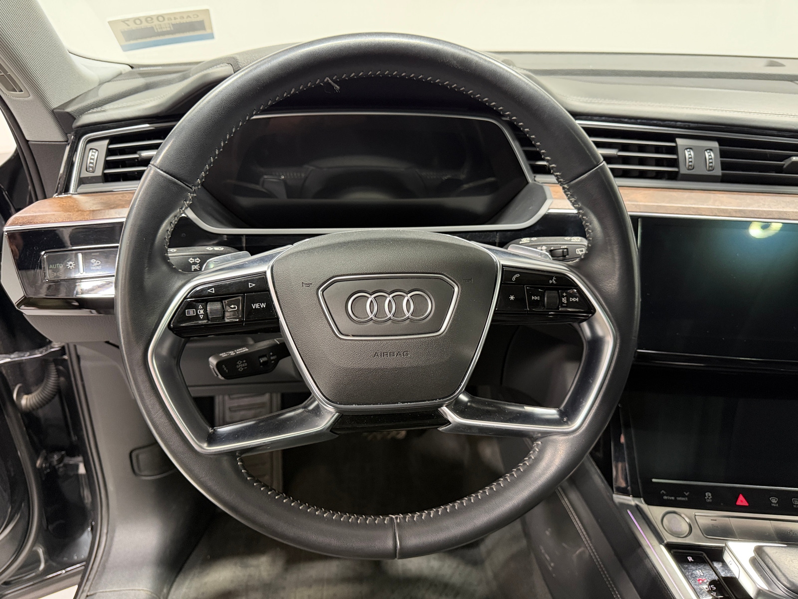 Thumbnail: 2019 Audi e-tron - 5