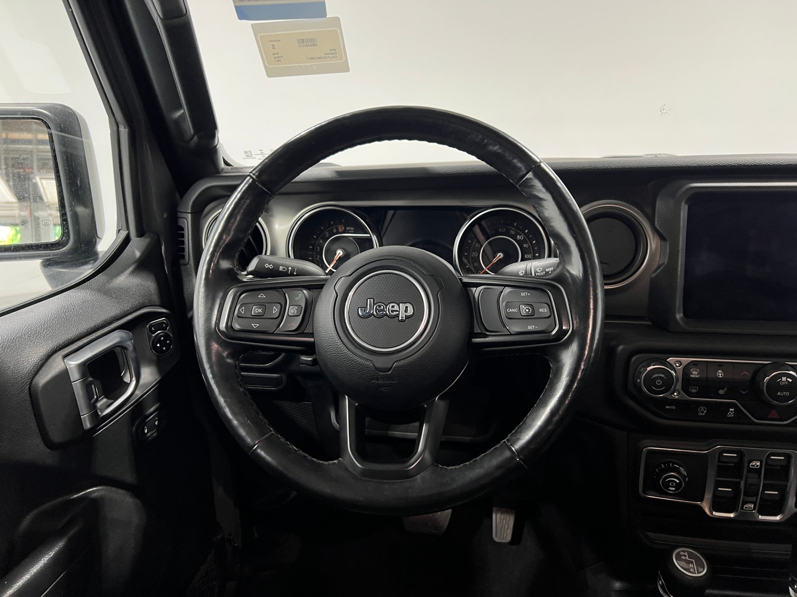 Thumbnail: 2021 Jeep Gladiator - 5