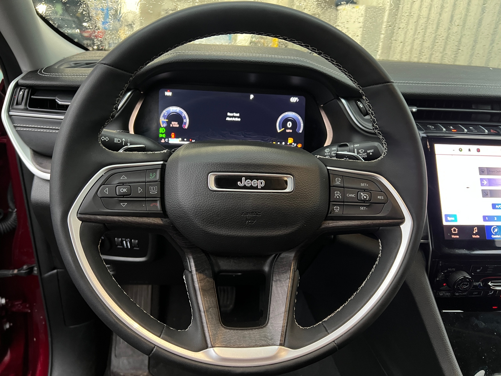Thumbnail: 2023 Jeep Grand Cherokee - 4