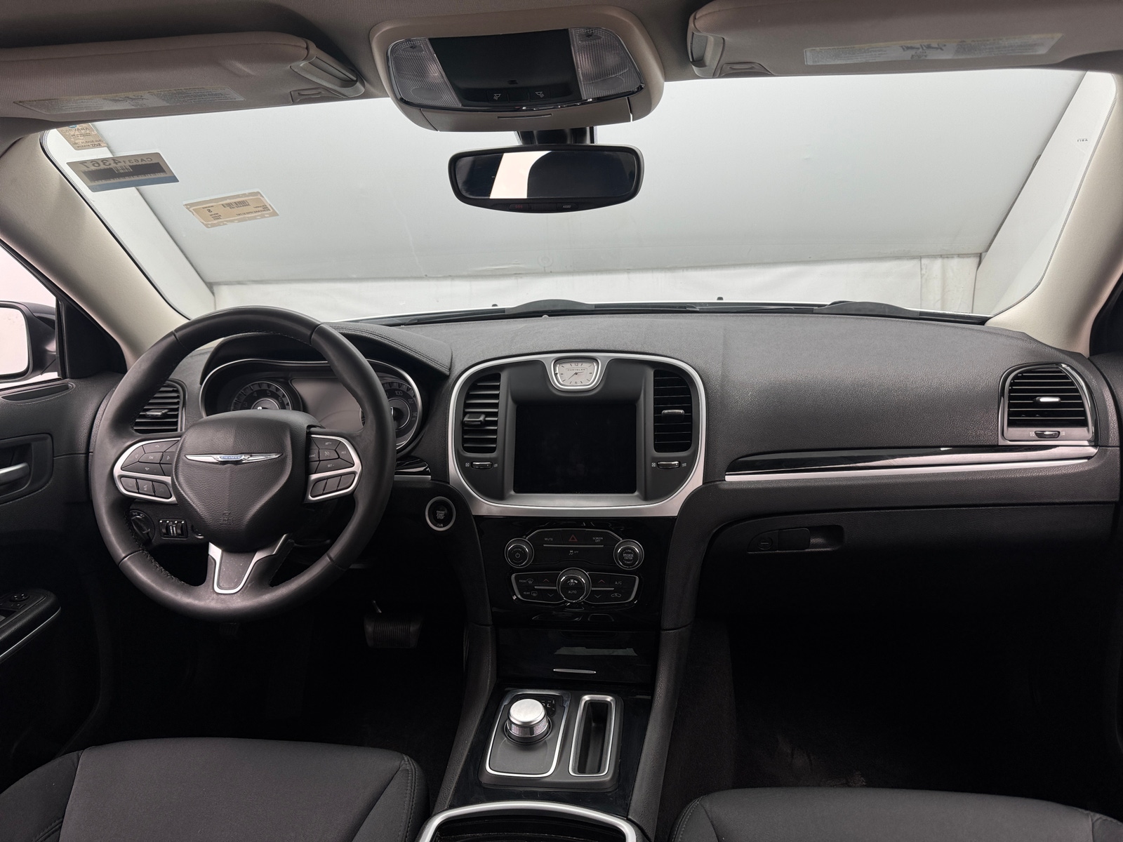 Thumbnail: 2023 Chrysler 300 - 3