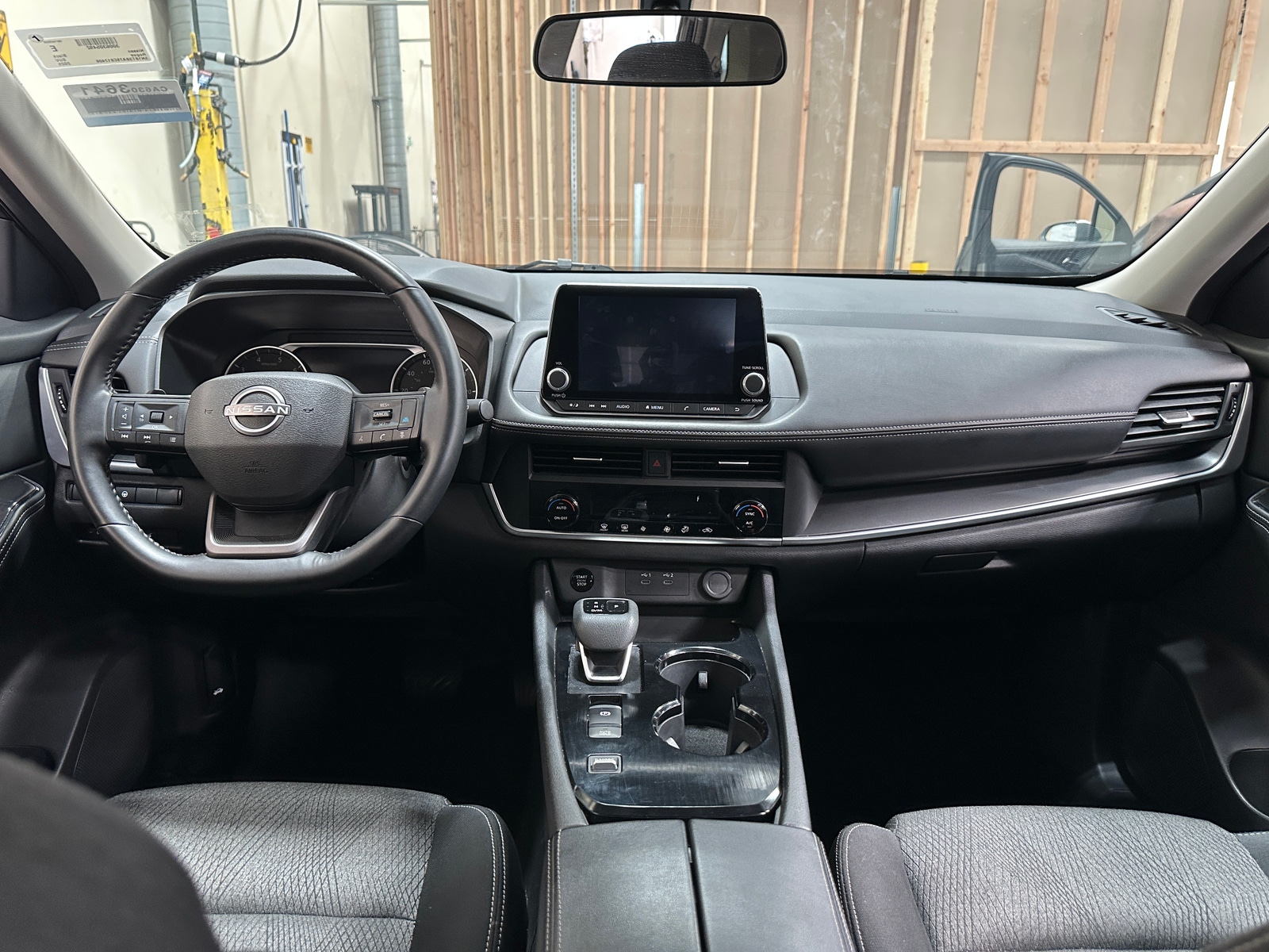 Thumbnail: 2025 Nissan Rogue - 3