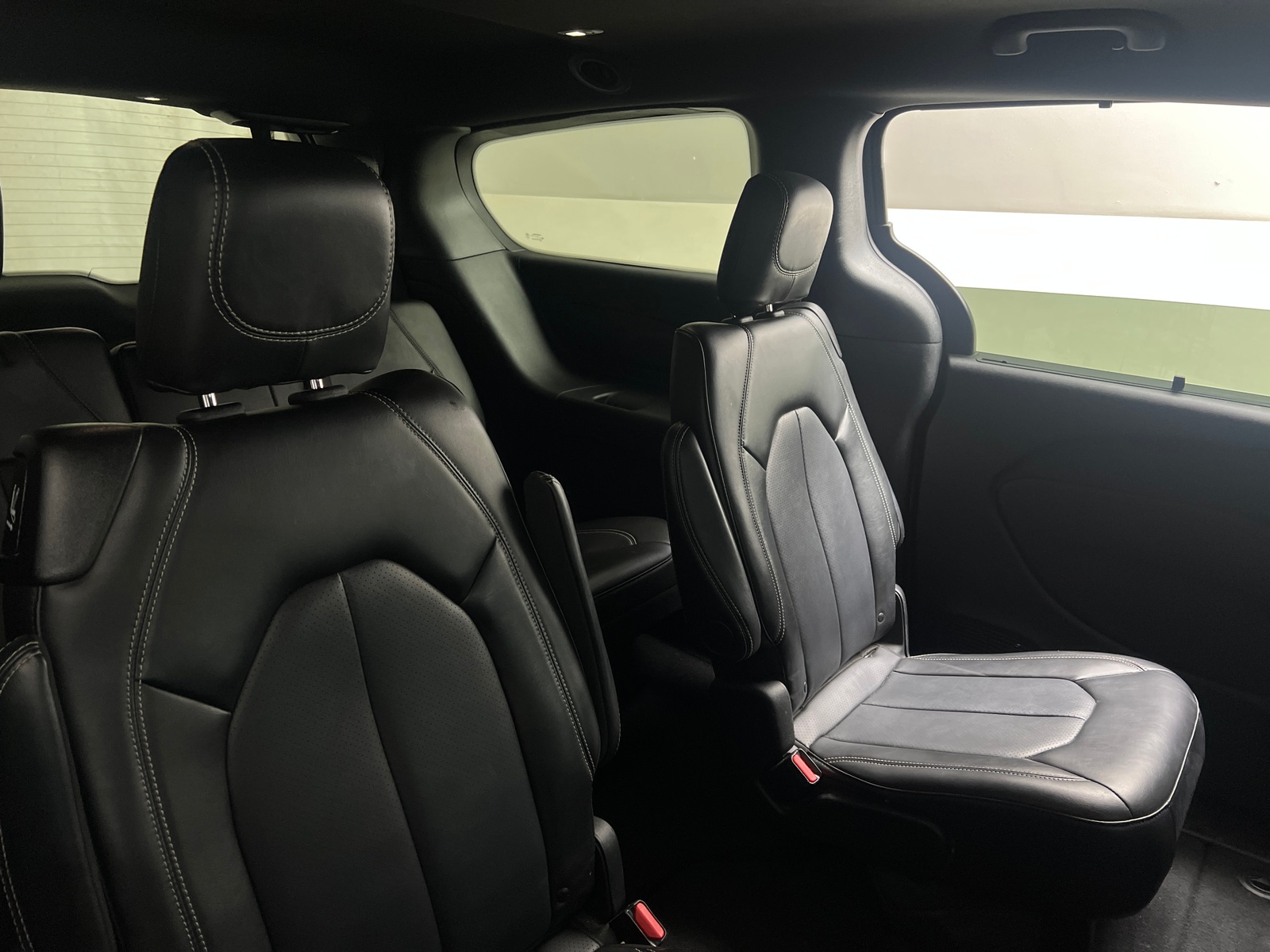 Thumbnail: 2025 Chrysler Pacifica - 5