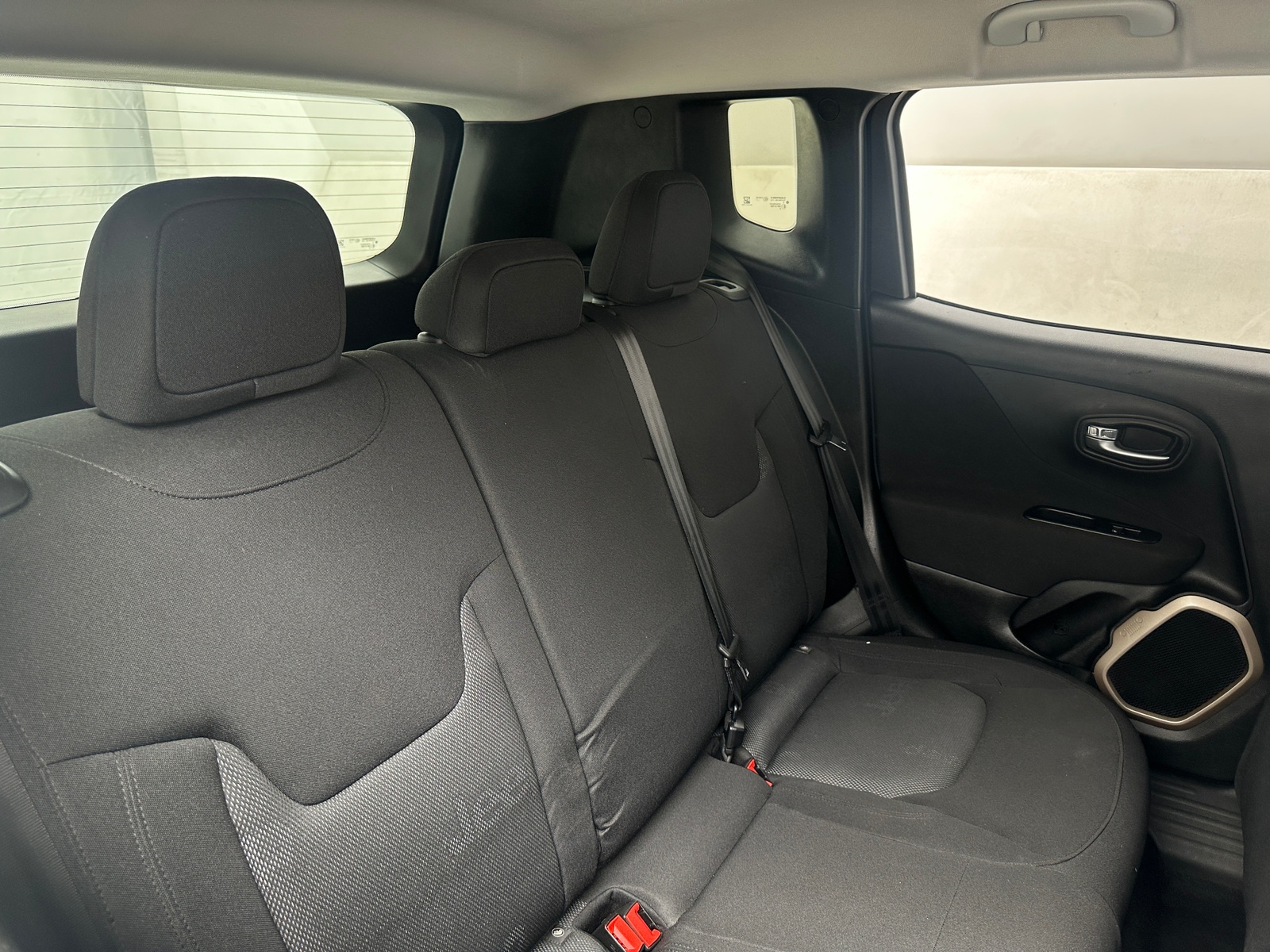 Thumbnail: 2017 Jeep Renegade - 6