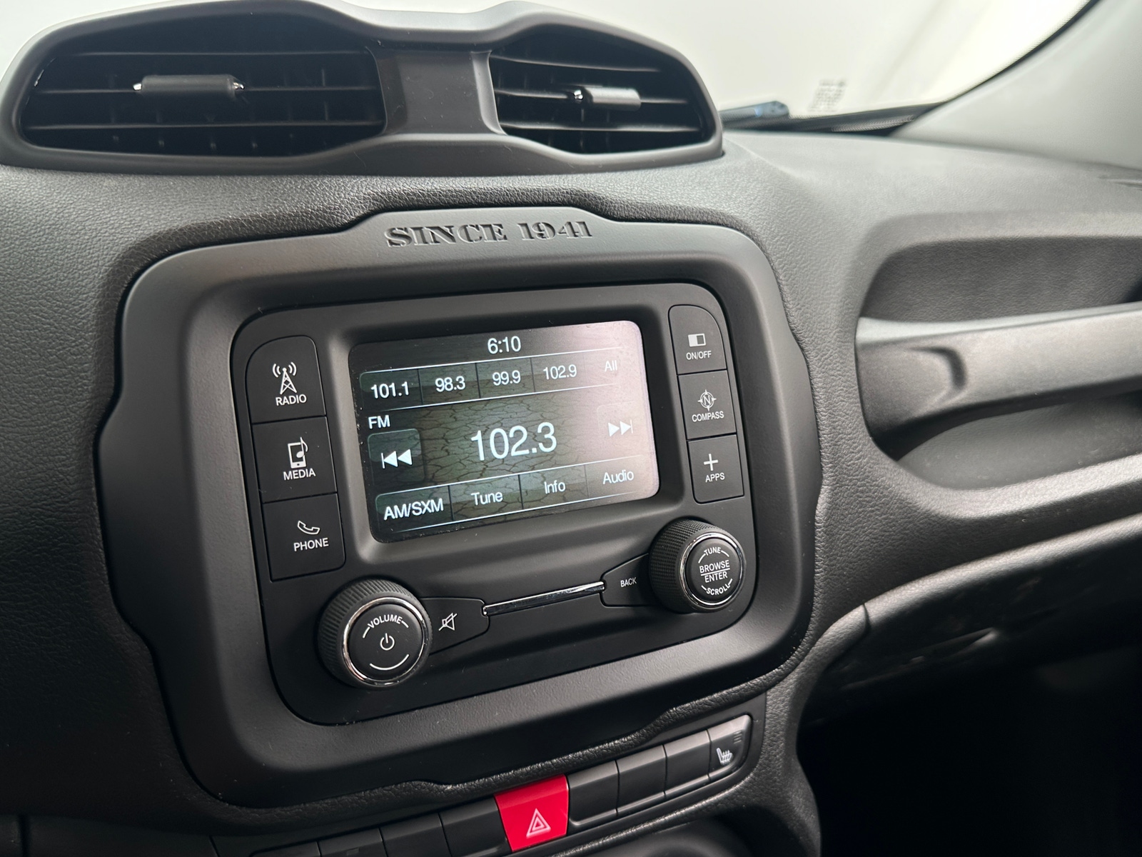Thumbnail: 2017 Jeep Renegade - 4