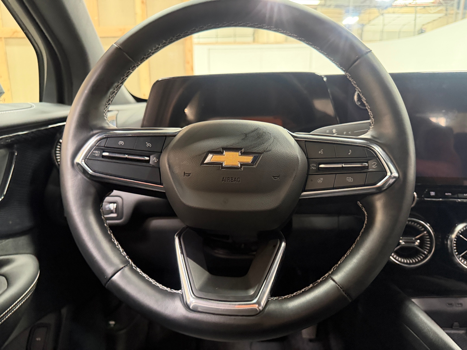 Thumbnail: 2024 Chevrolet Blazer EV - 4