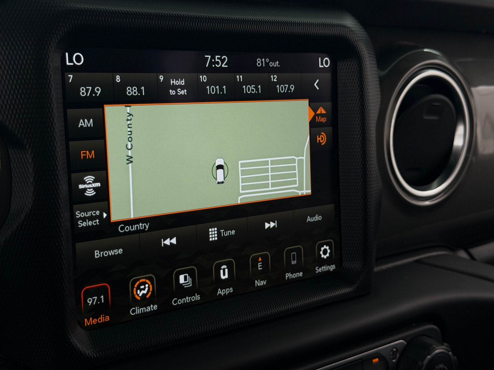 Thumbnail: 2023 Jeep Gladiator - 4